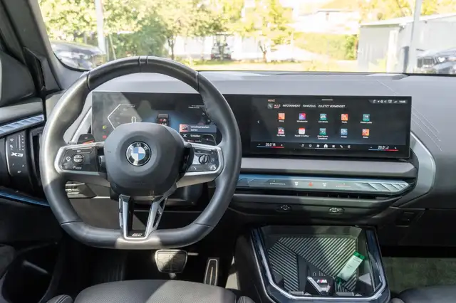 BMW X3 view 13