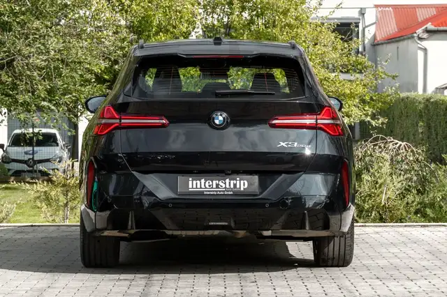 BMW X3 view 5