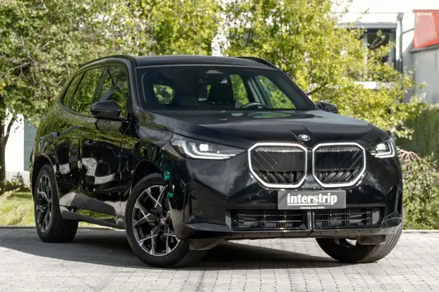 BMW X3 view 3
