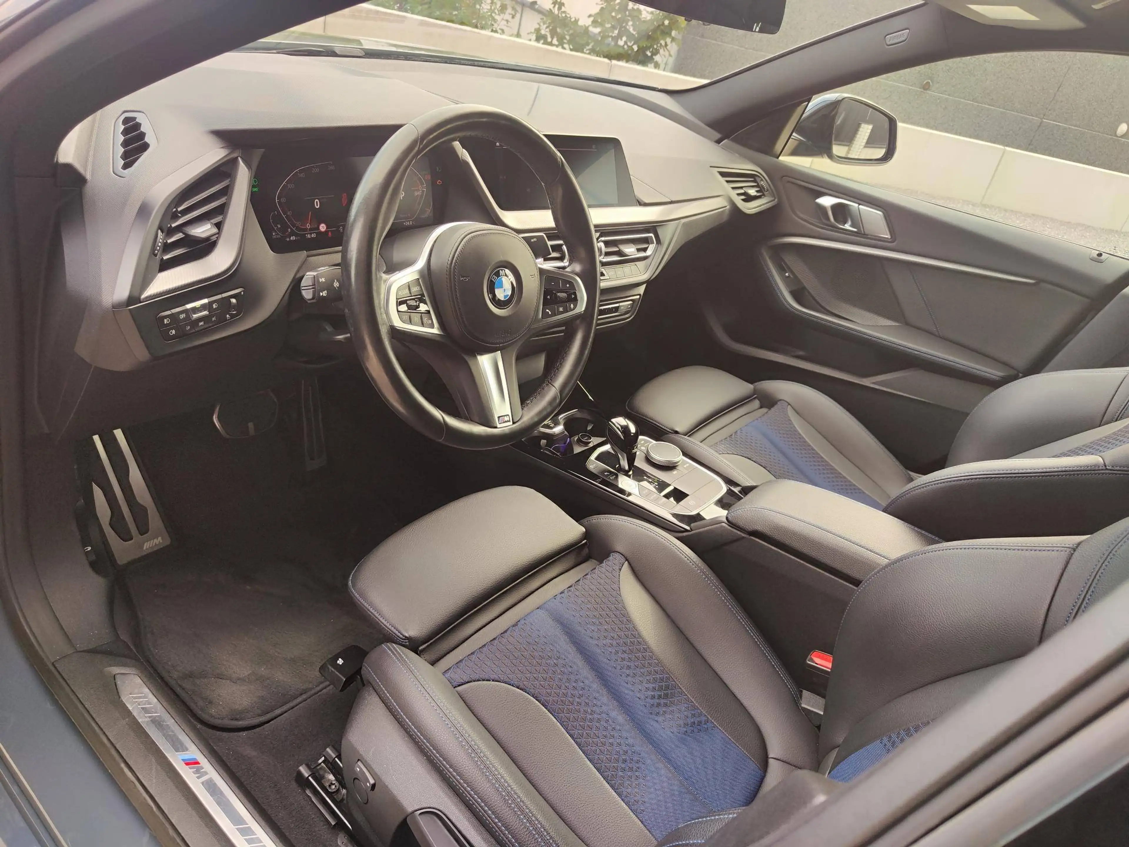 BMW 216 Gran Coupé 216 dA Pack M — photo 12