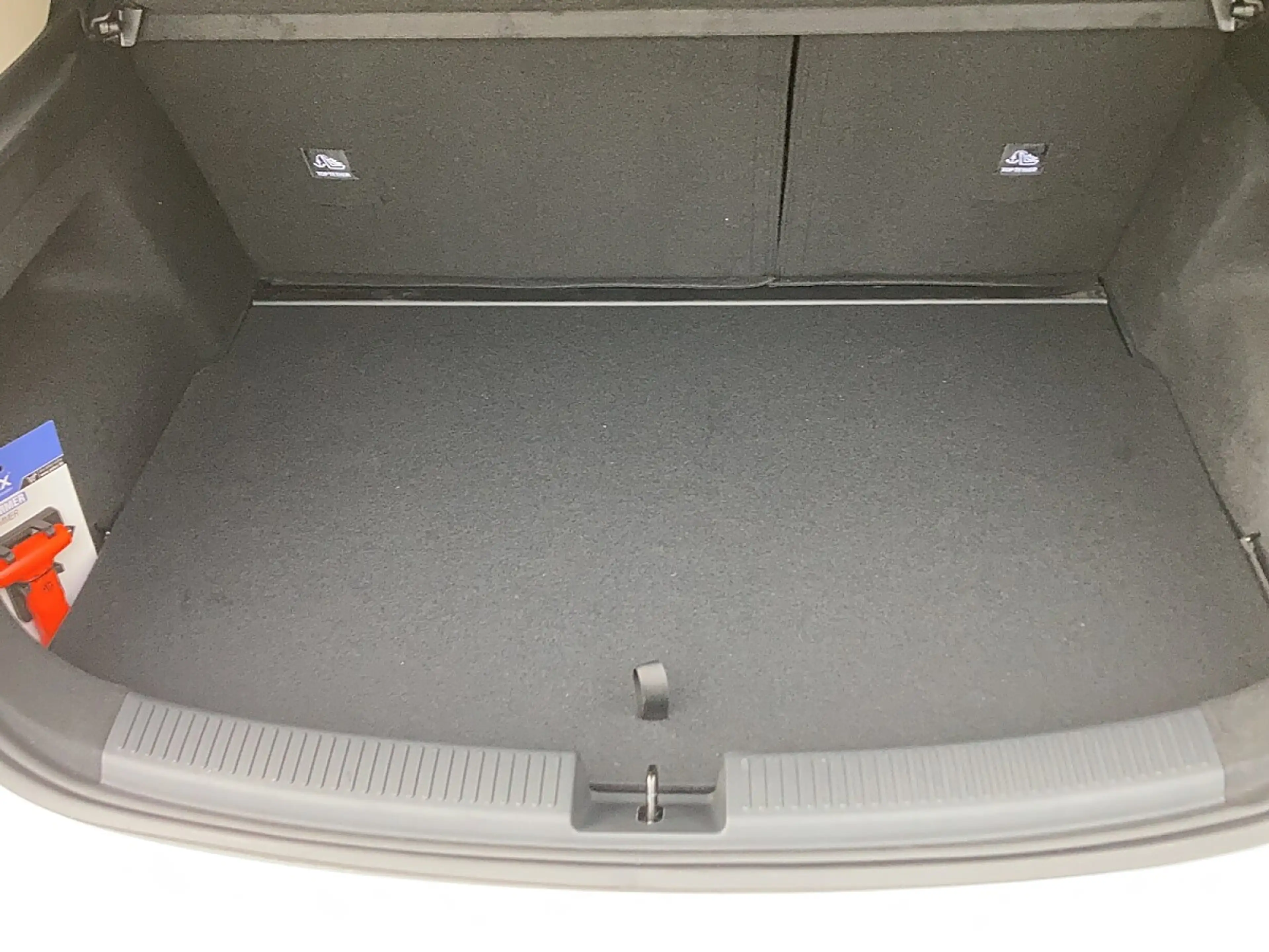 MG MG4 EV Urban 54 kWh Luxury + Metallic + Ö Paket! — photo 12