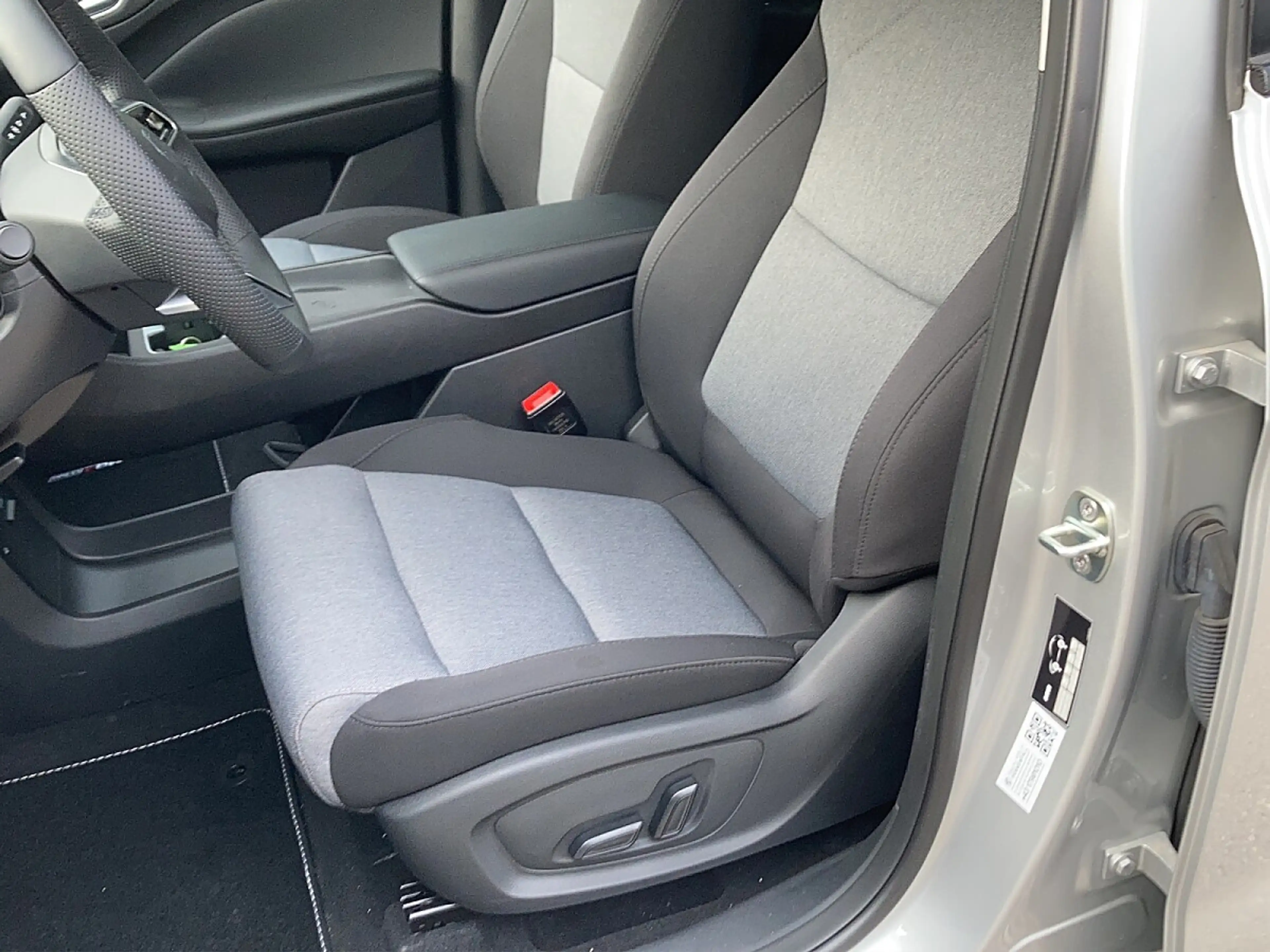 MG MG4 EV Urban 54 kWh Luxury + Metallic + Ö Paket! — photo 6
