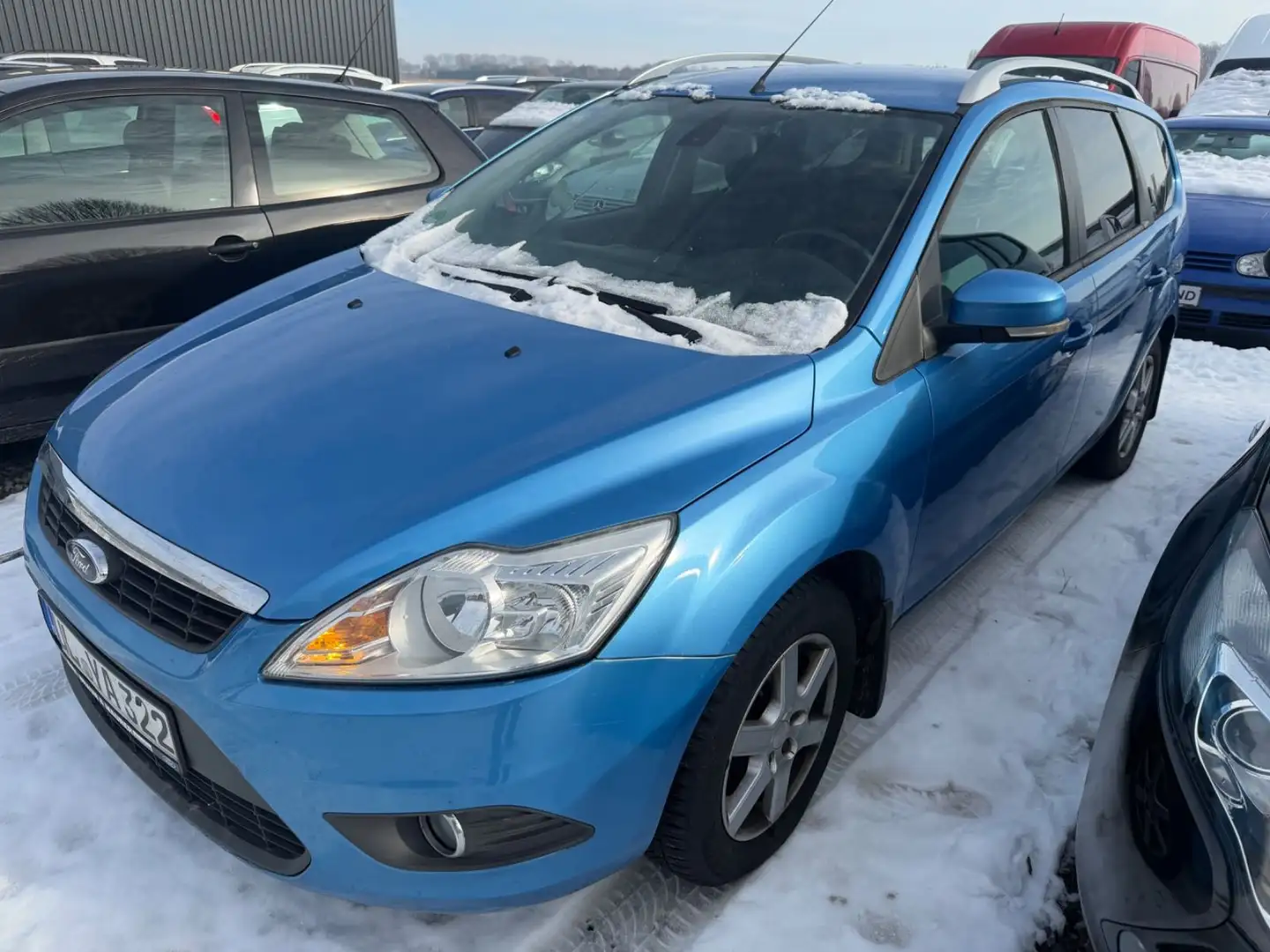 Ford Focus 1,6 Titanium Turnier/Euro5 Blau - 1