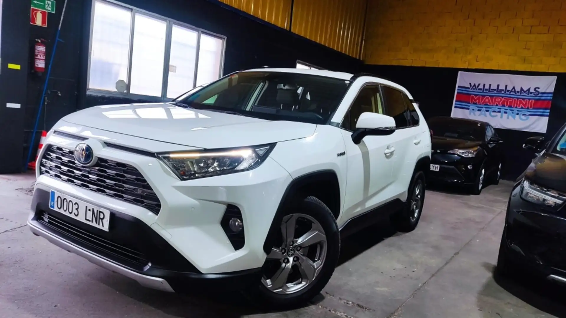 Toyota RAV 4 2.5 hybrid 4WD Advance Blanc - 2