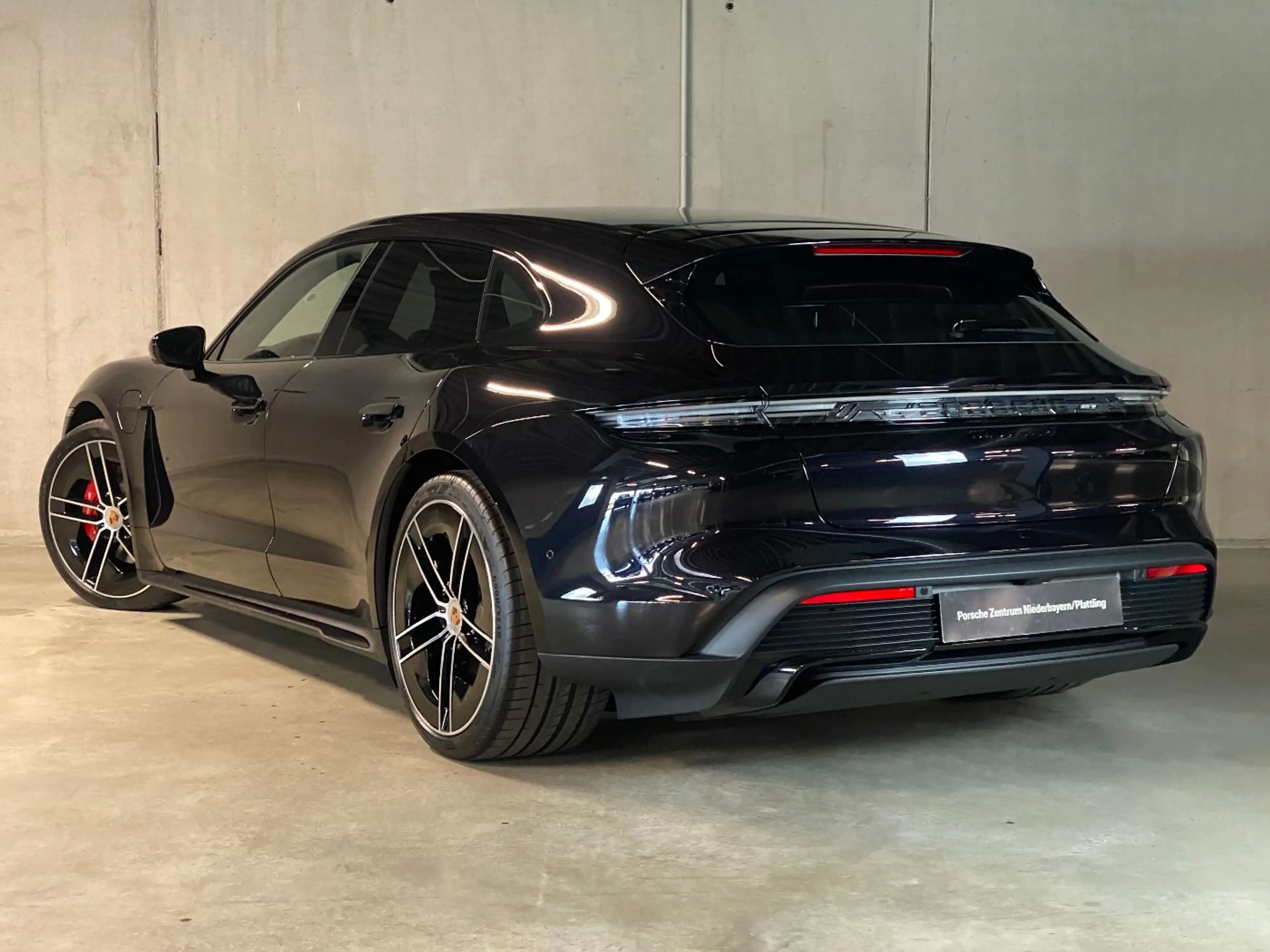 Porsche Taycan 4S Sport Turismo Black Edition | Panorama — photo 4