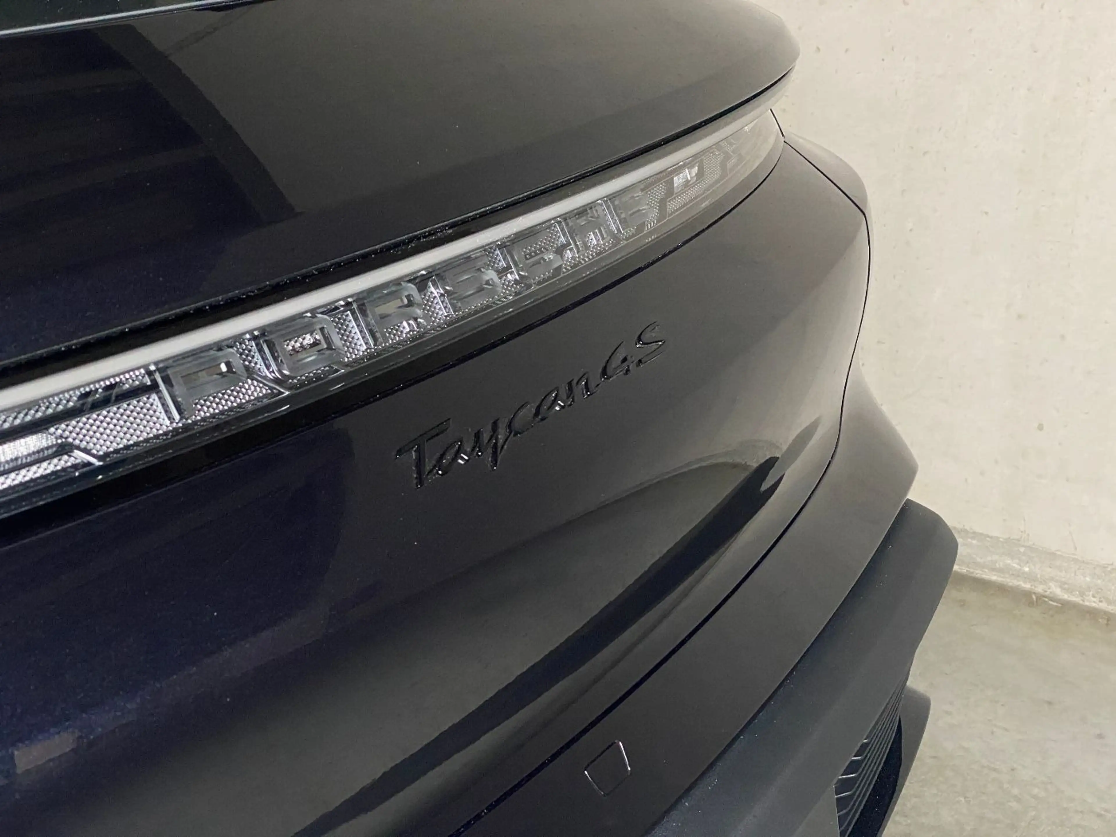Porsche Taycan 4S Sport Turismo Black Edition | Panorama — photo 10