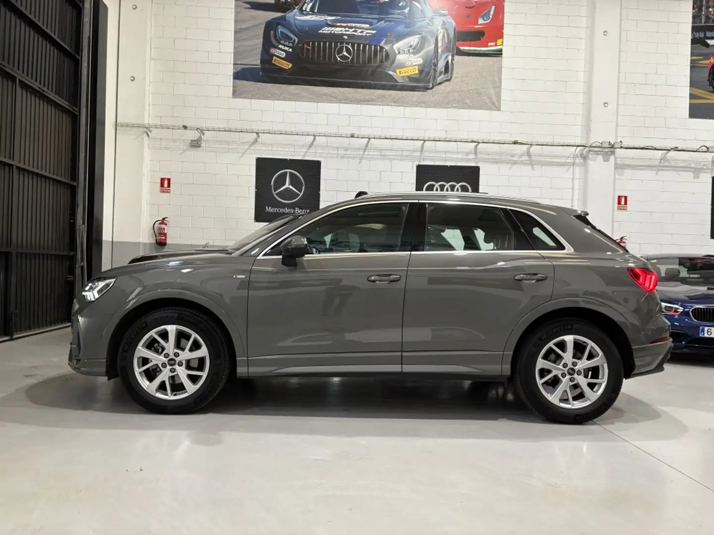 Audi Q3 35 TFSI S line S tronic Gris - 1