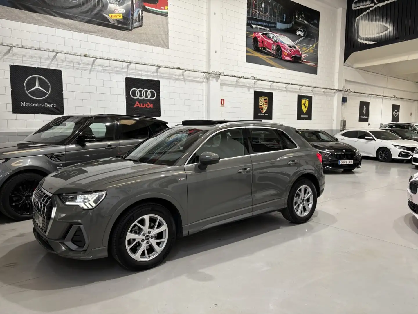 Audi Q3 35 TFSI S line S tronic Gris - 2