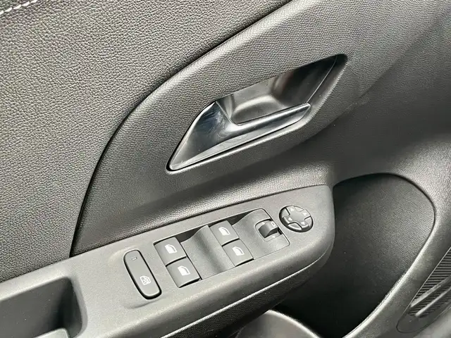 Opel Corsa view 13