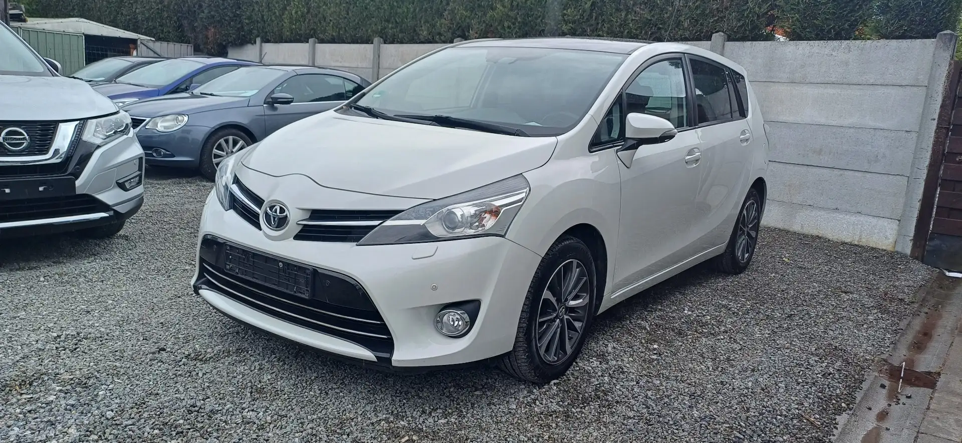 Toyota Verso 1.8i Premium 5pl. CVT Blanc - 1