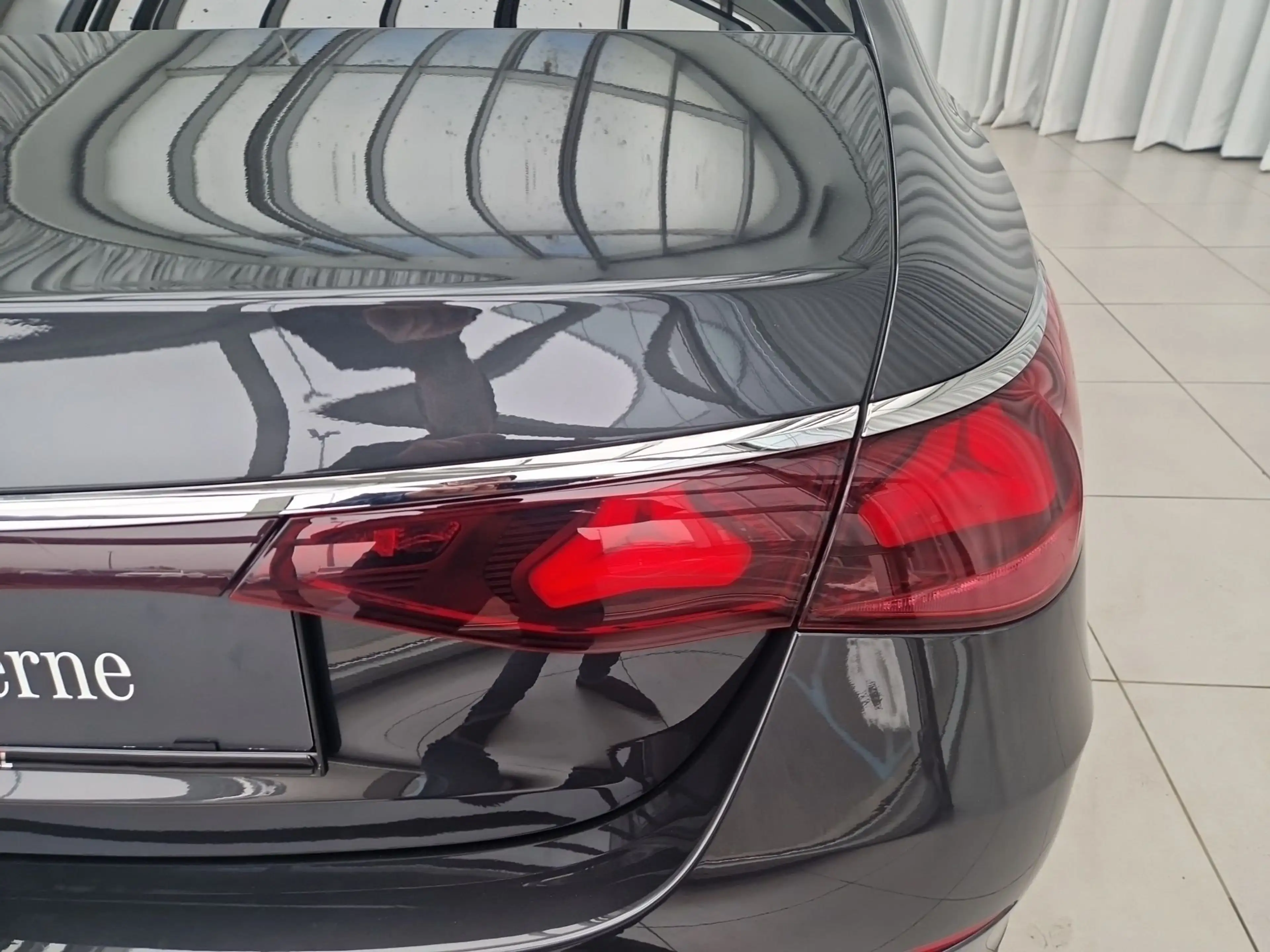 Mercedes-Benz E 220 d Limousine SpurW Winterp. SportS. — photo 11