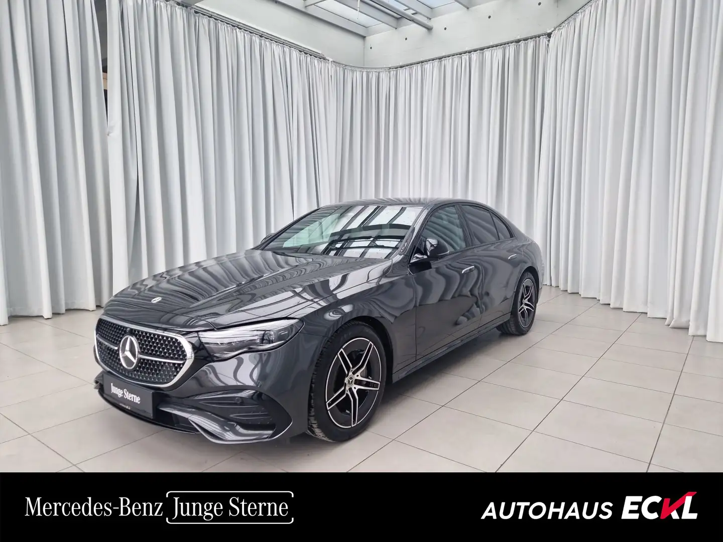 Mercedes-Benz E 220 d Limousine SpurW Winterp. SportS. Grau - 1