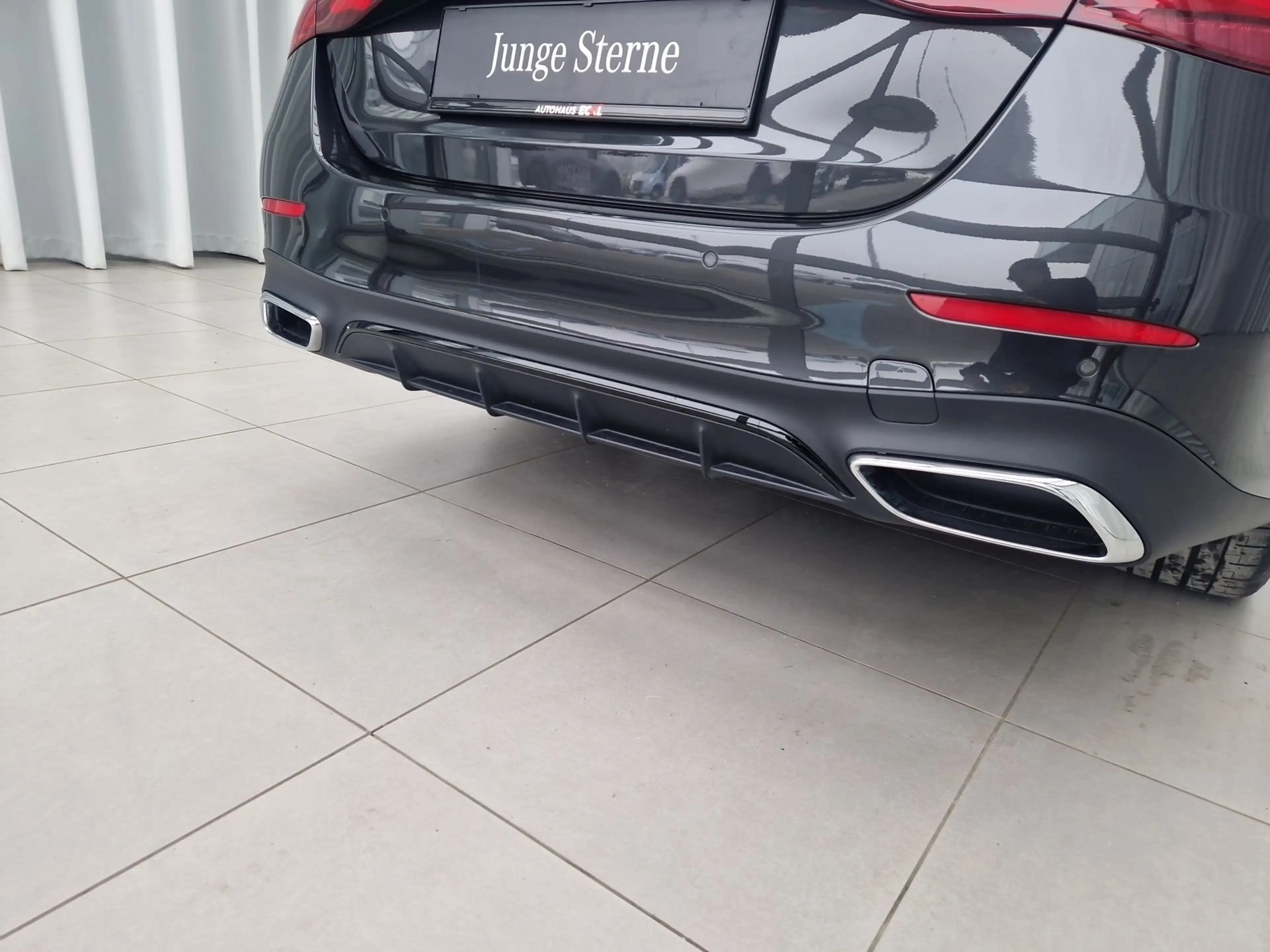 Mercedes-Benz E 220 d Limousine SpurW Winterp. SportS. — photo 12