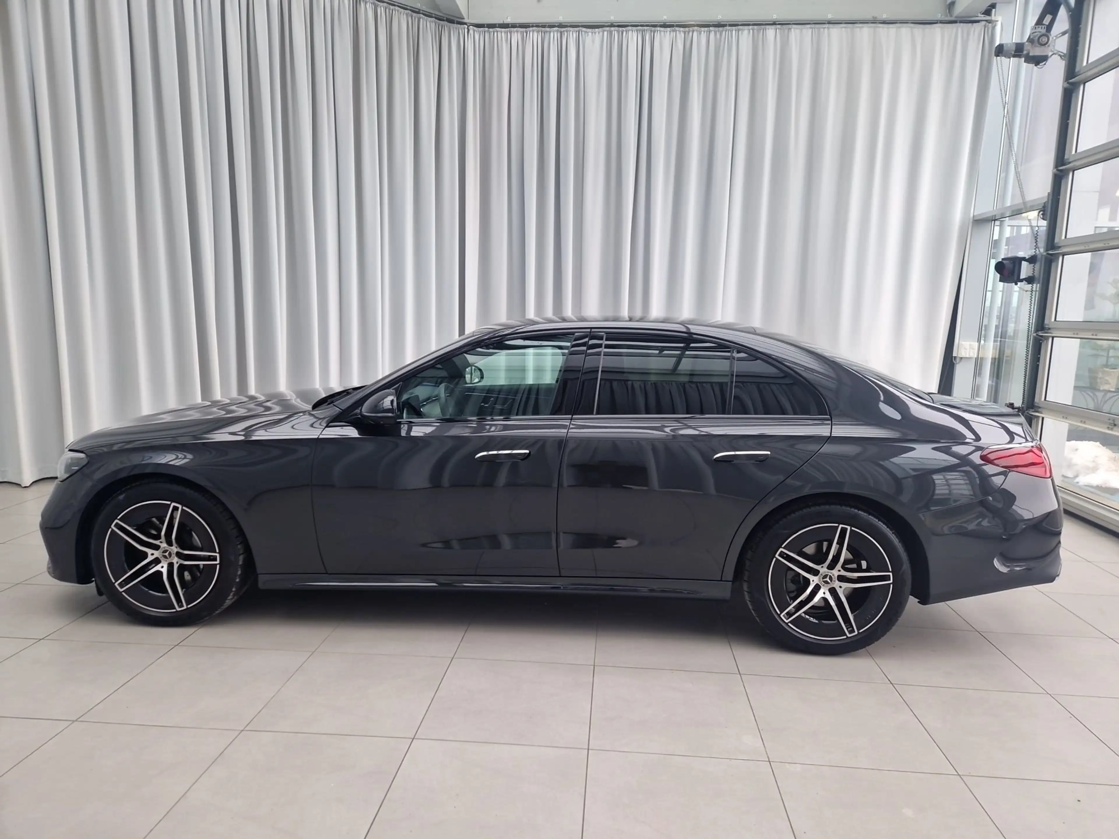 Mercedes-Benz E 220 d Limousine SpurW Winterp. SportS. — photo 7