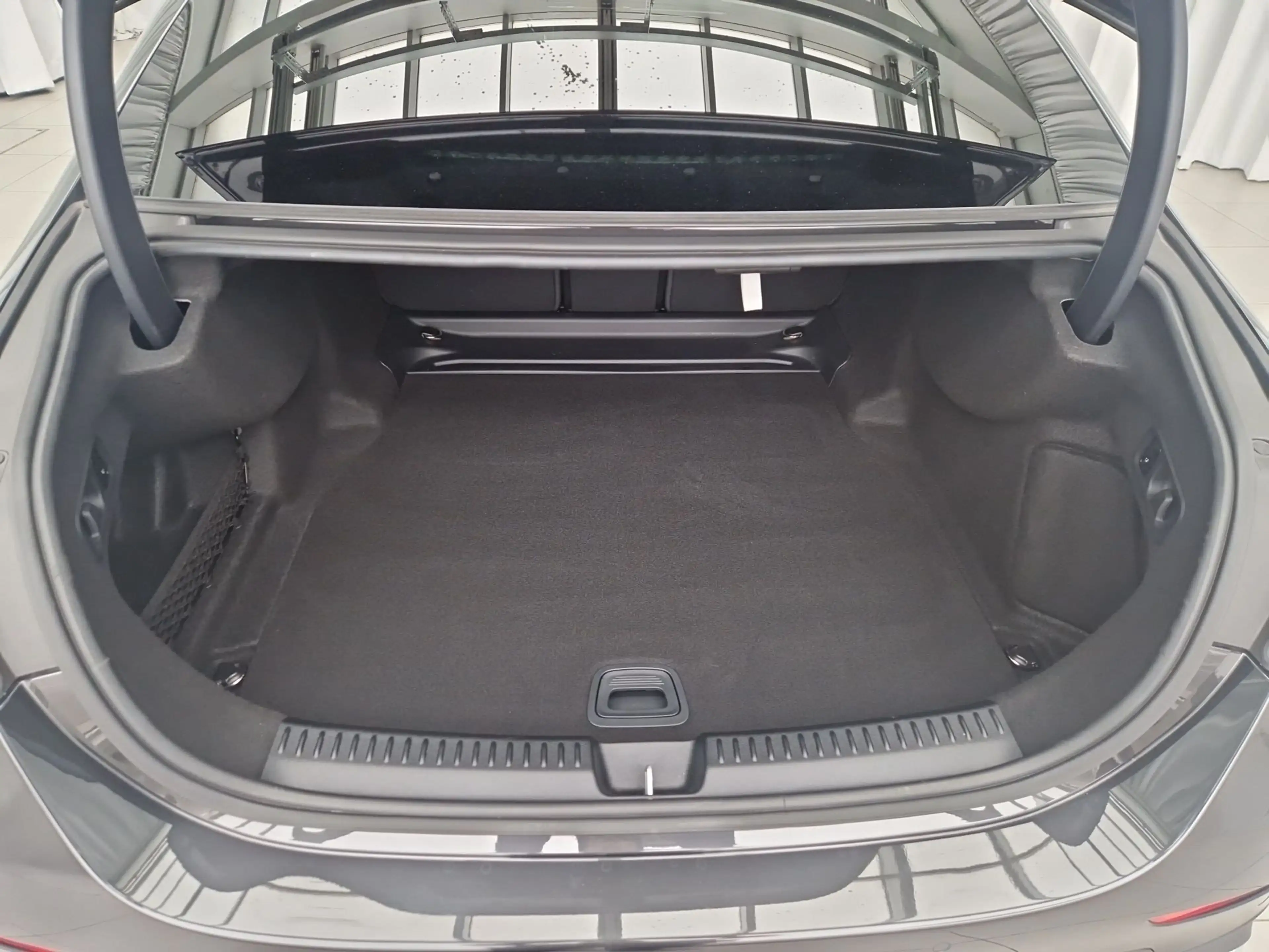 Mercedes-Benz E 220 d Limousine SpurW Winterp. SportS. — photo 10