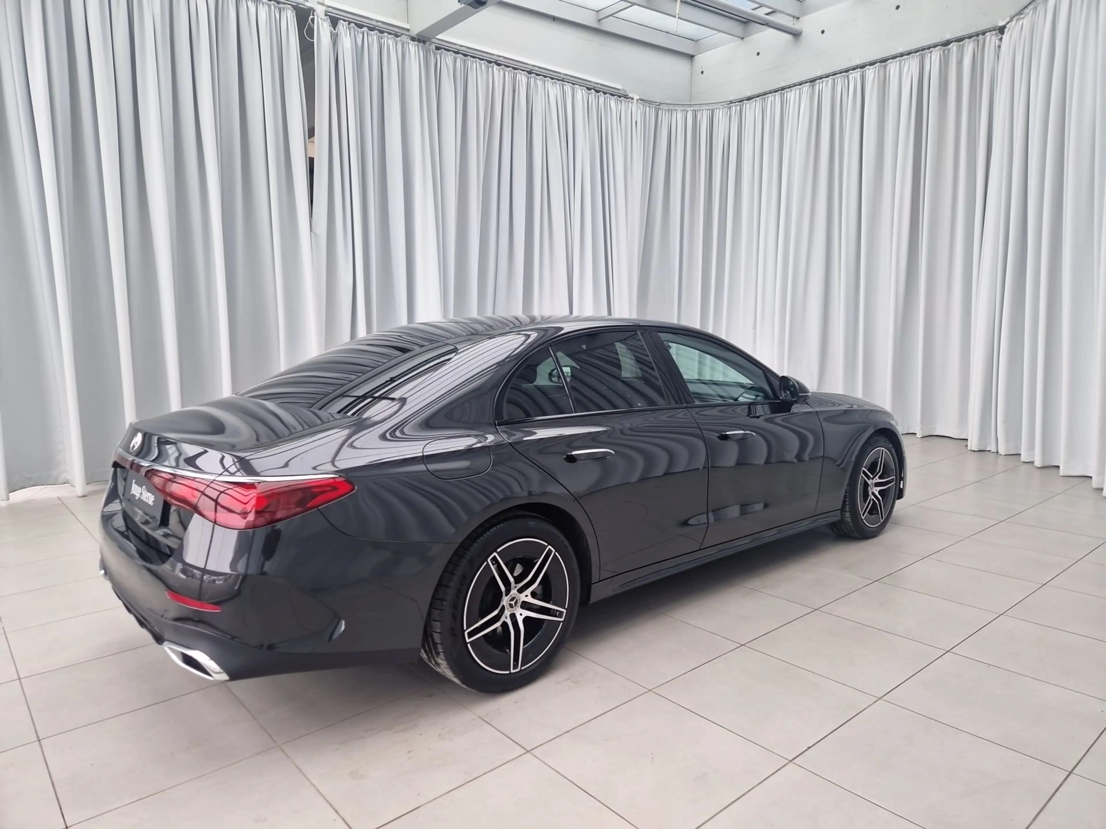 Mercedes-Benz E 220 d Limousine SpurW Winterp. SportS. — photo 5