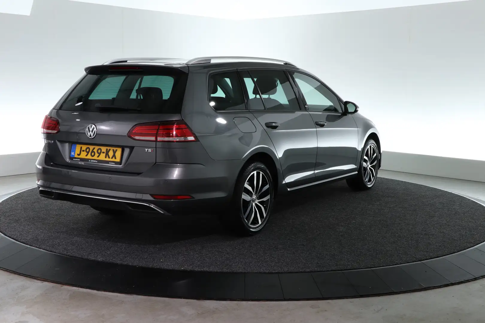 Volkswagen Golf Variant 1.4 TSI Comfortline Business | AUTOMAAT | CARPLAY Grijs - 2