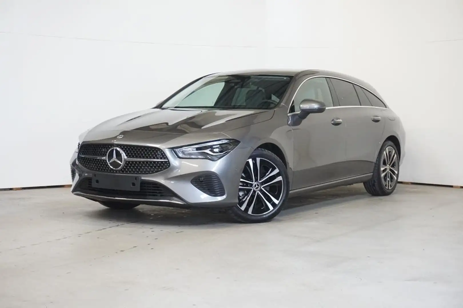 Mercedes-Benz CLA 180 Berggrijs met. Gris - 1