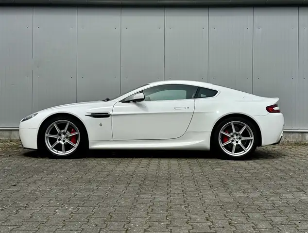 Aston Martin V8 4.3l Sportshift Leder Bordeaux