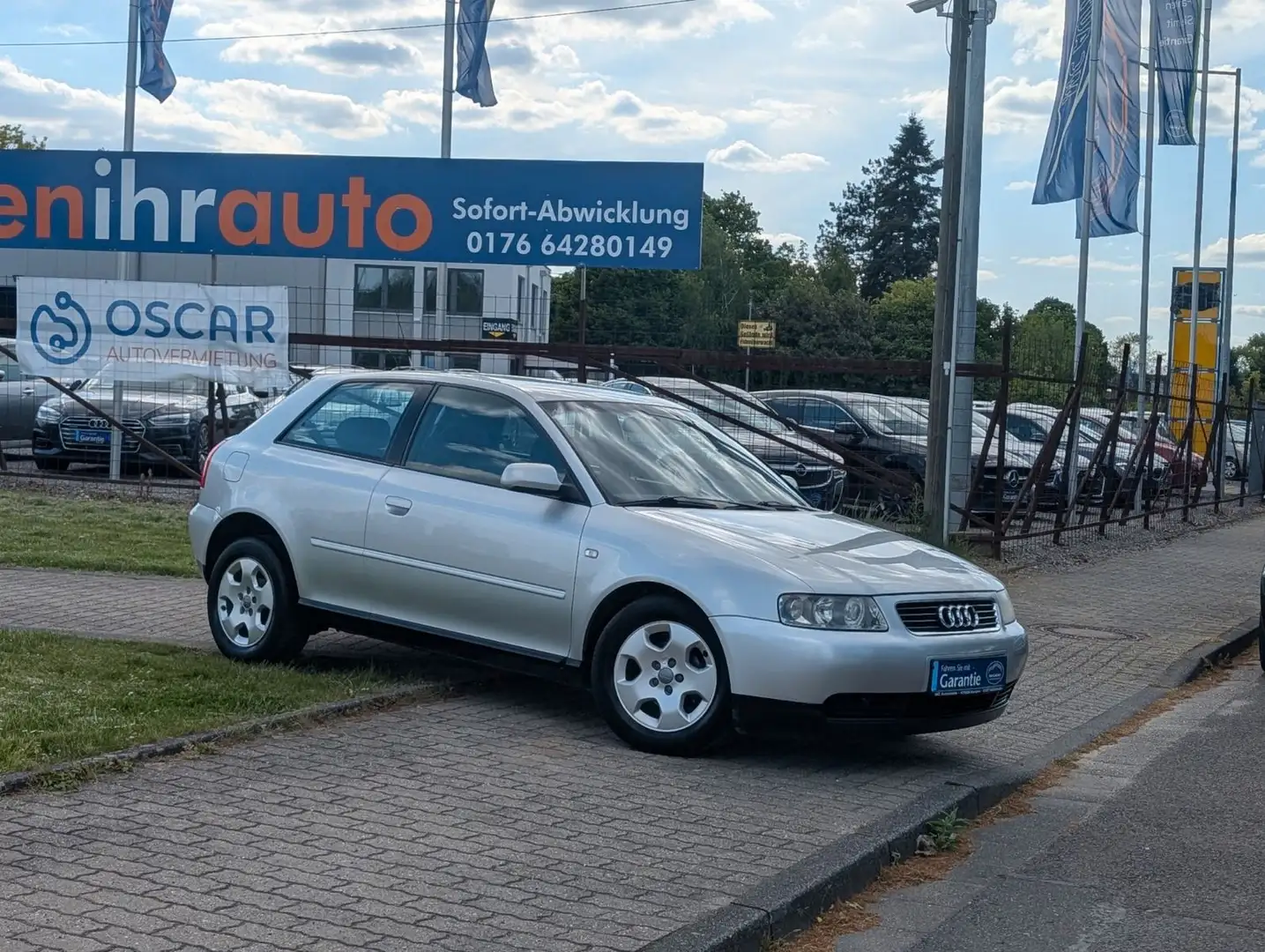 Audi A3 1.6 Ambiente*AUTOMATIK*1-HAND*ZV-FUNK !! Grau - 2