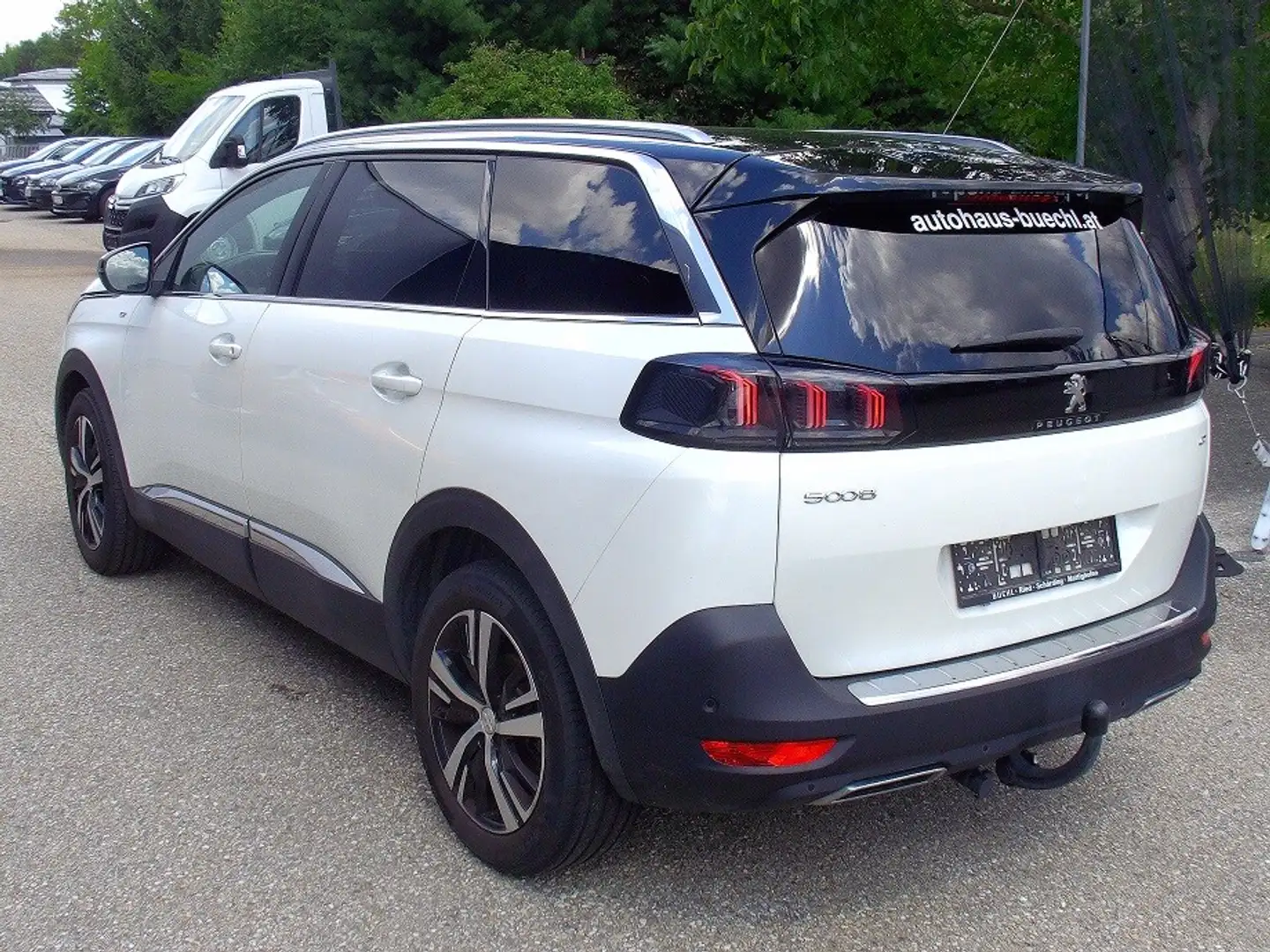 Peugeot 5008 BlueHDI 130 EAT8 GT Weiß - 2