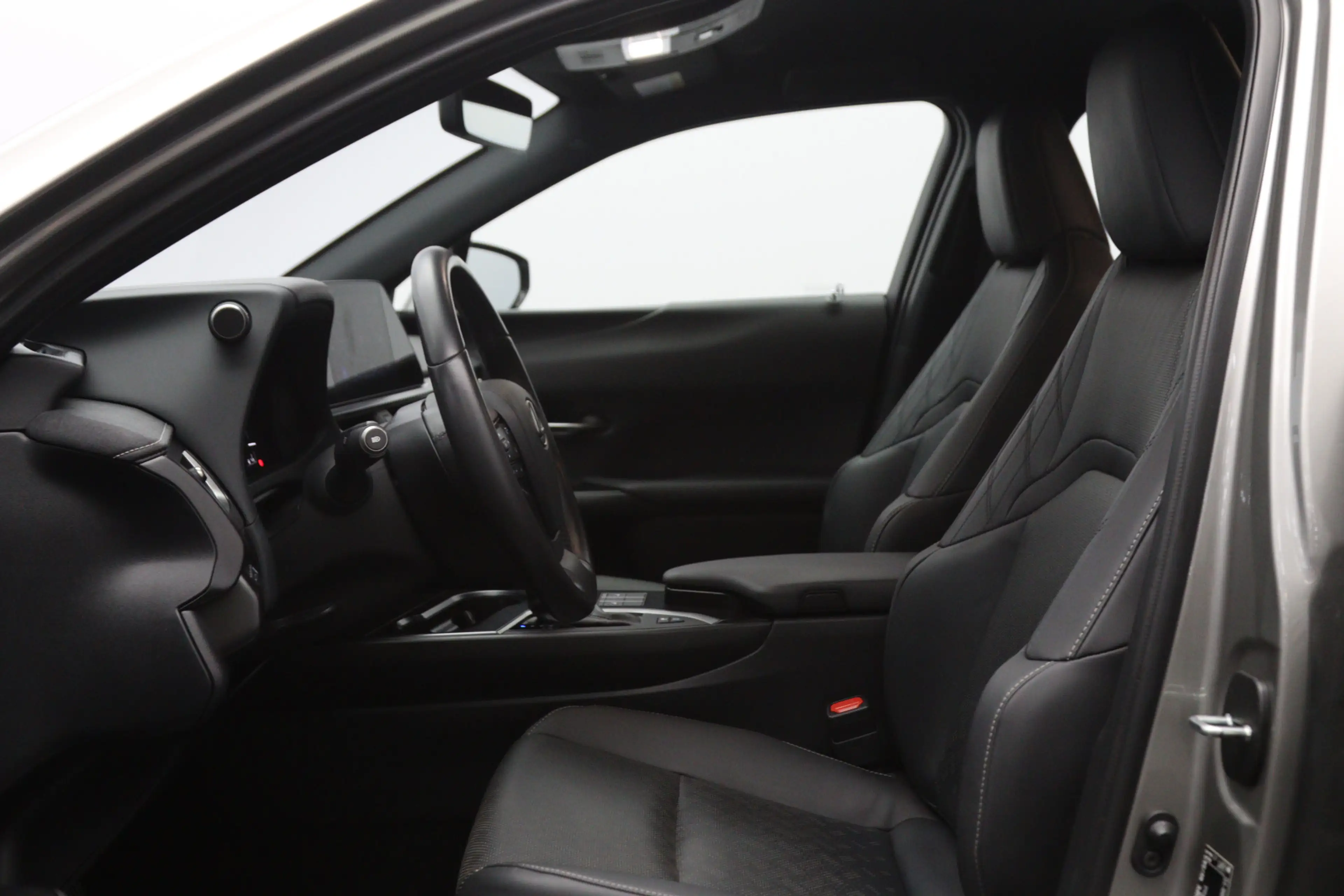 Lexus UX 250h 184 PK Comfort Line, Carplay, Adap. Cruise Control — photo 3