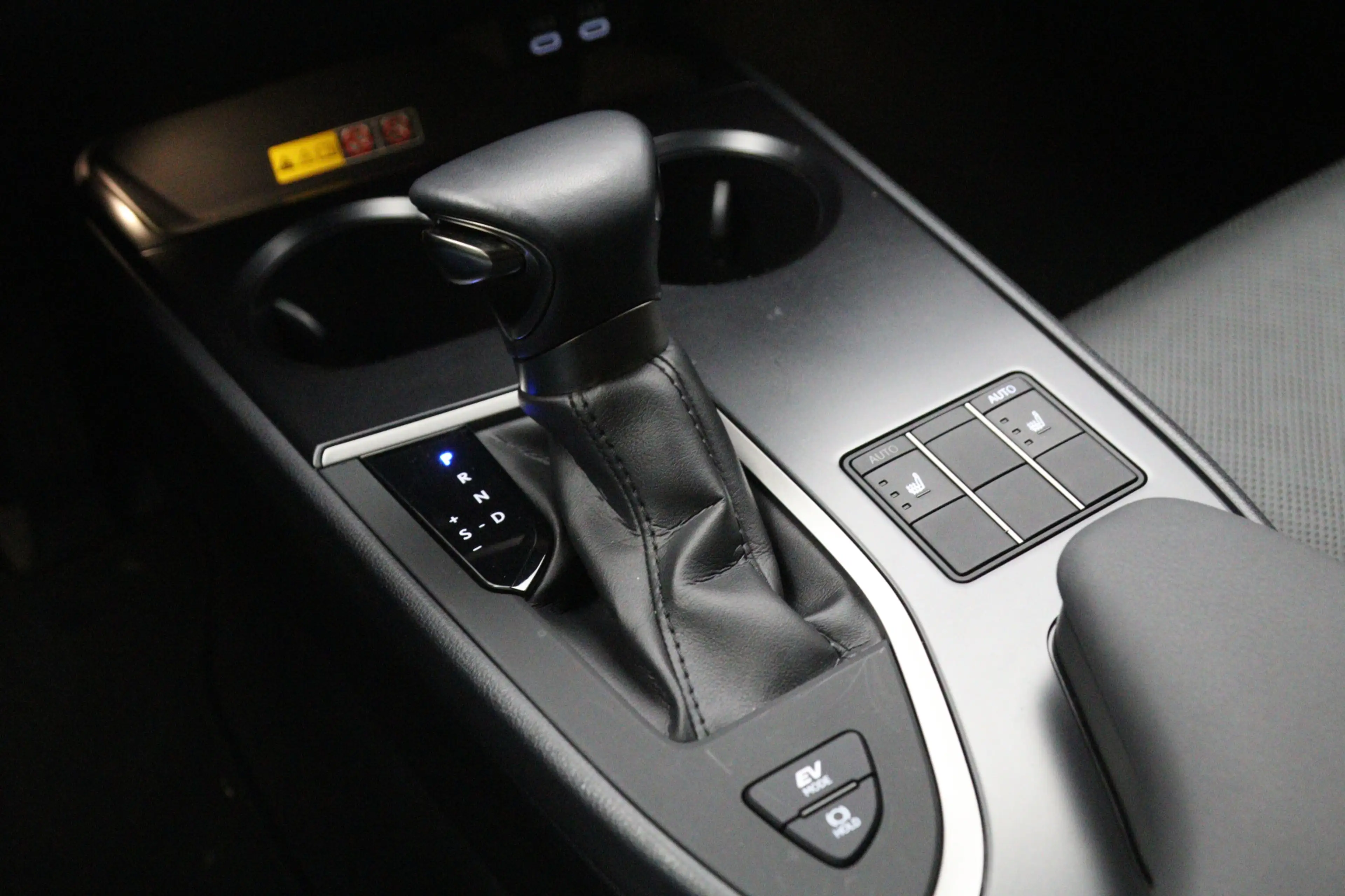 Lexus UX 250h 184 PK Comfort Line, Carplay, Adap. Cruise Control — photo 19