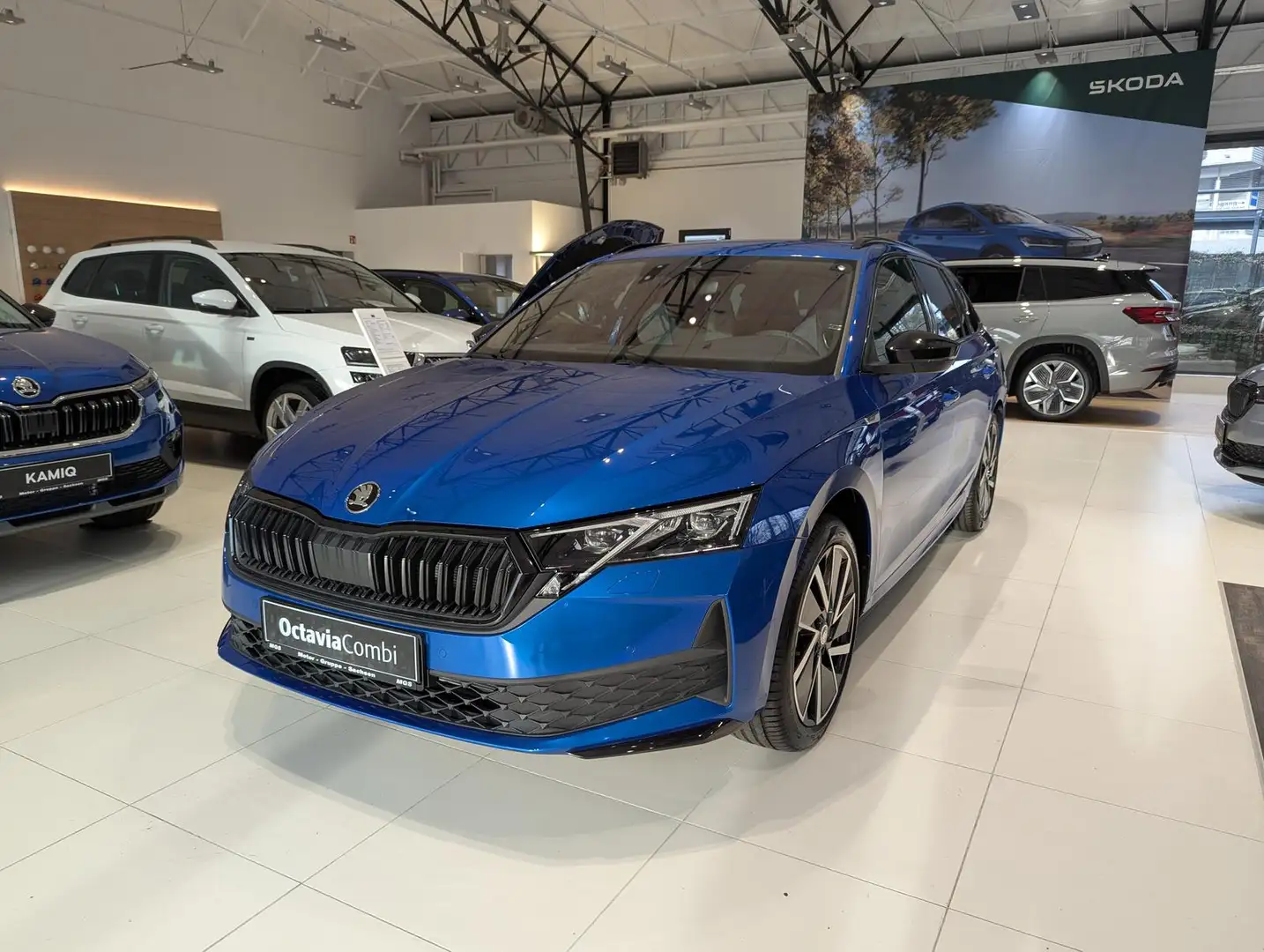 Skoda Octavia Combi 1.5 TSI mHEV Sportline #HeadUp Blau - 2