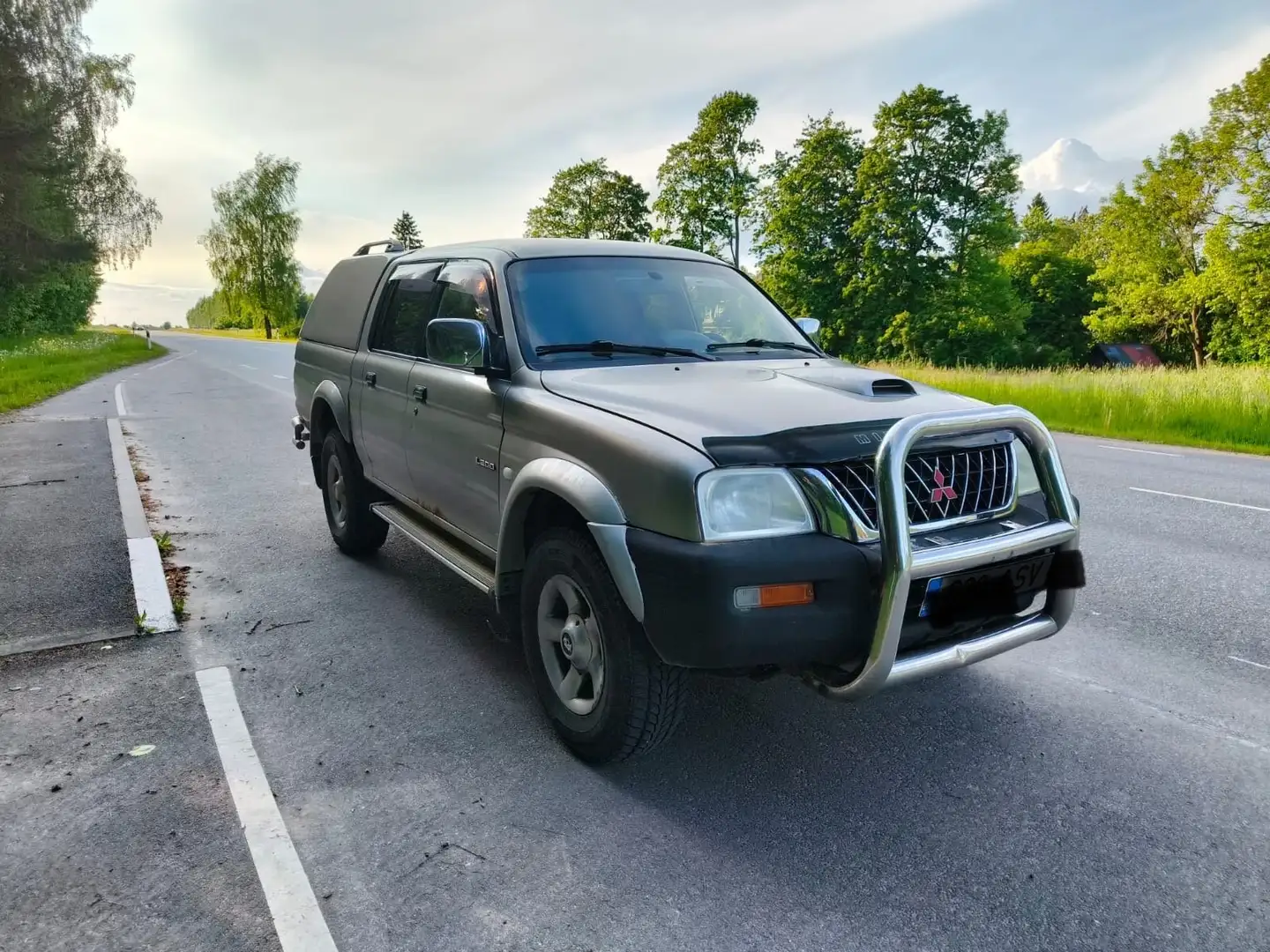 Mitsubishi L200 2.5 Turbo int. GLS 4WD Exe Silver Beige - 1