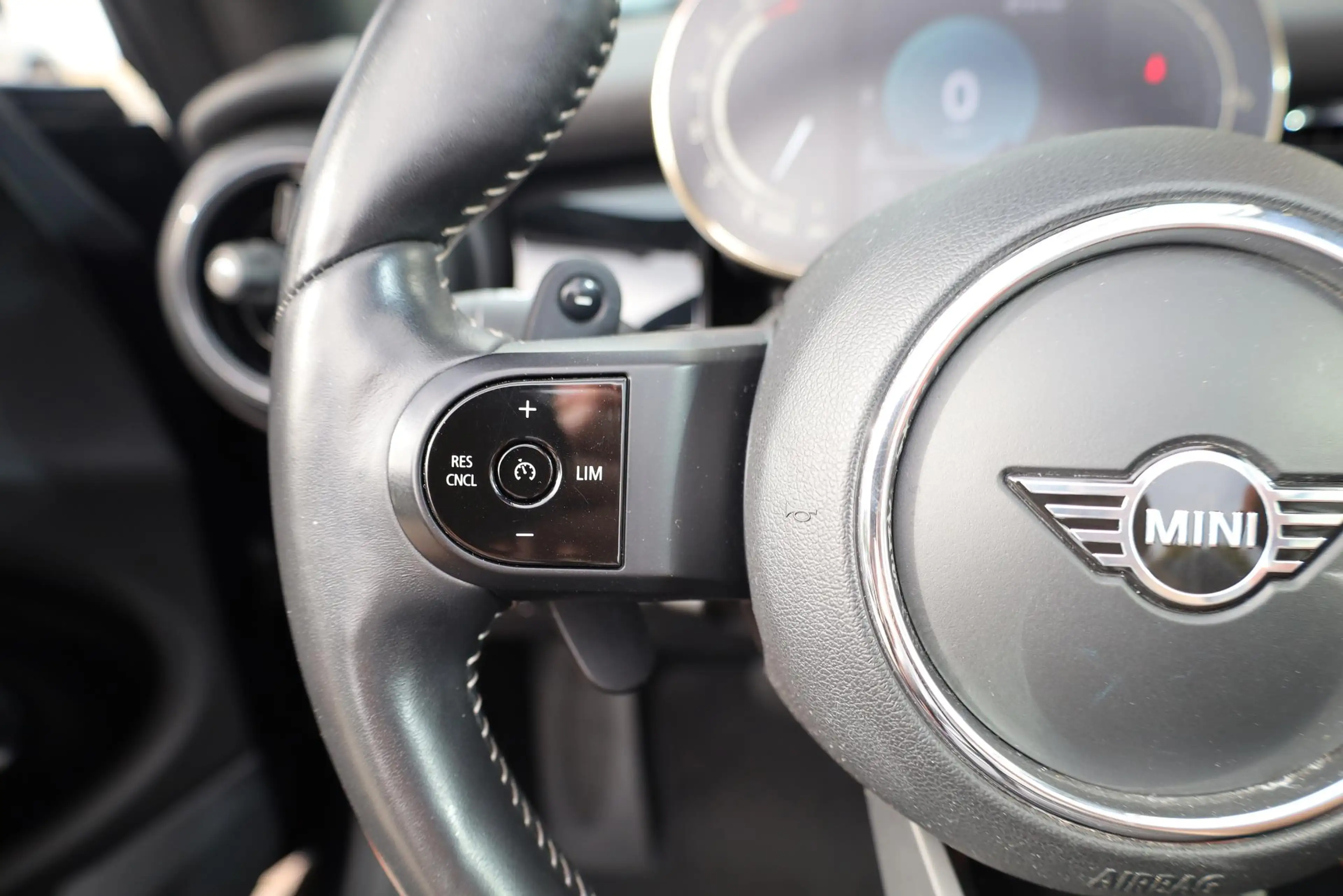 MINI Cooper S Cabrio | Leder | Comforttoegang | Park Distance Control ( — photo 12