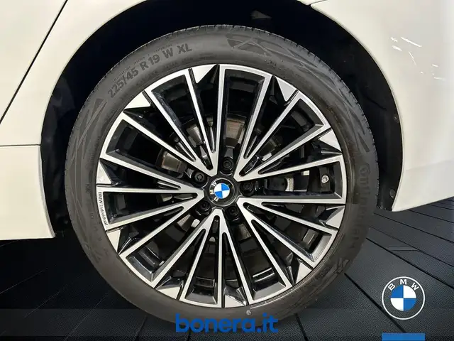 BMW 2 Series view 12
