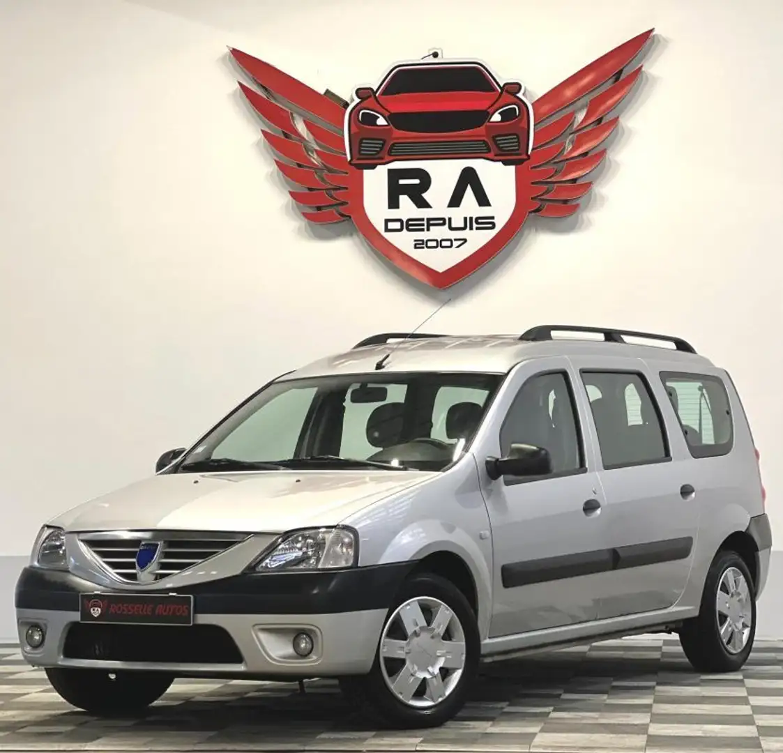 Dacia Logan 1,6 105CH LAUREATE 7PLACE Grau - 2