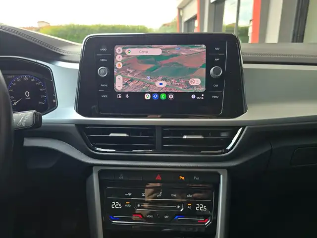 Volkswagen T-Roc view 29