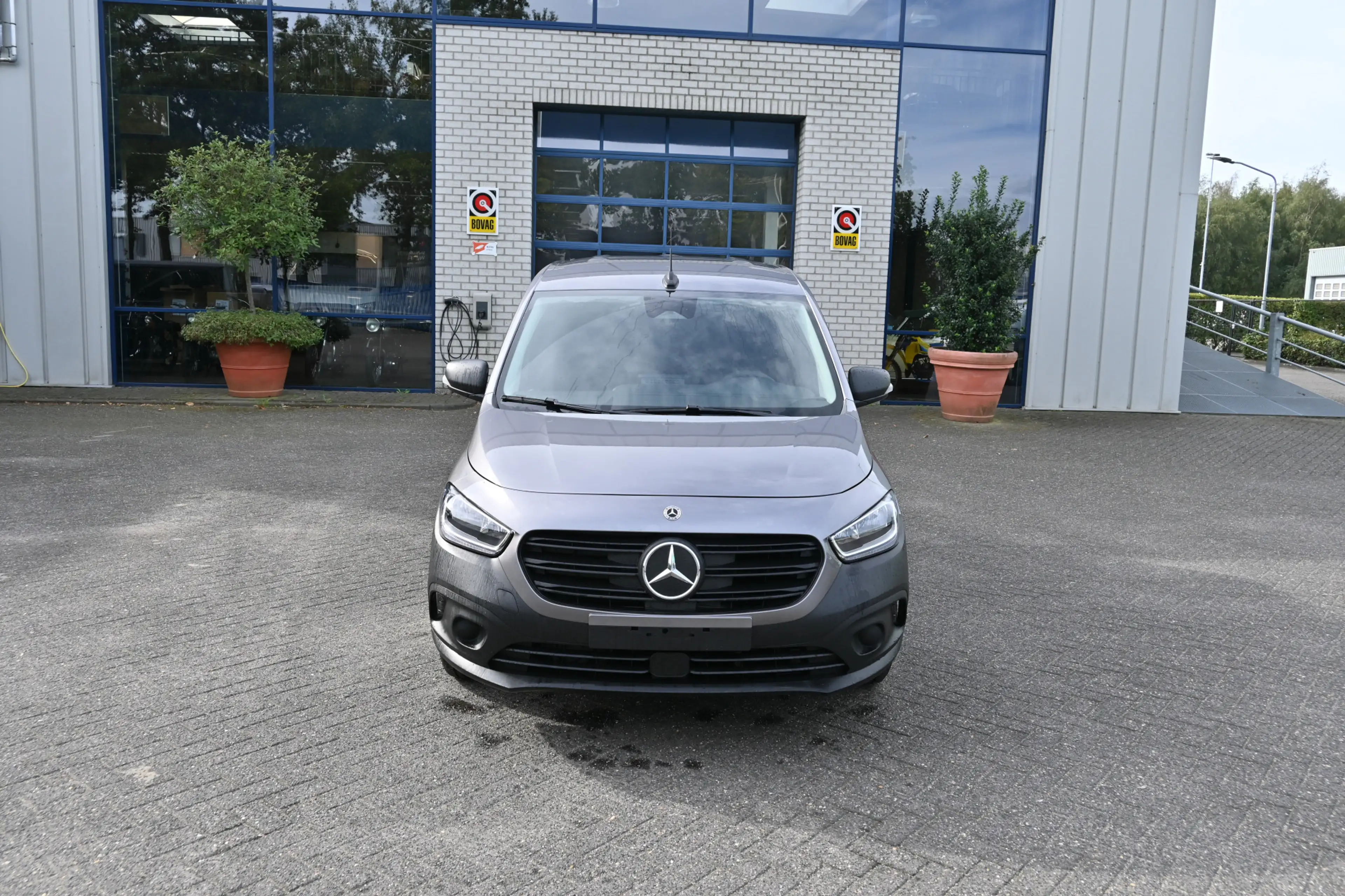 Mercedes-Benz Citan eCitan 112 L1 51 kWh AC 22kW/DC 75kW, Climate cont — photo 2