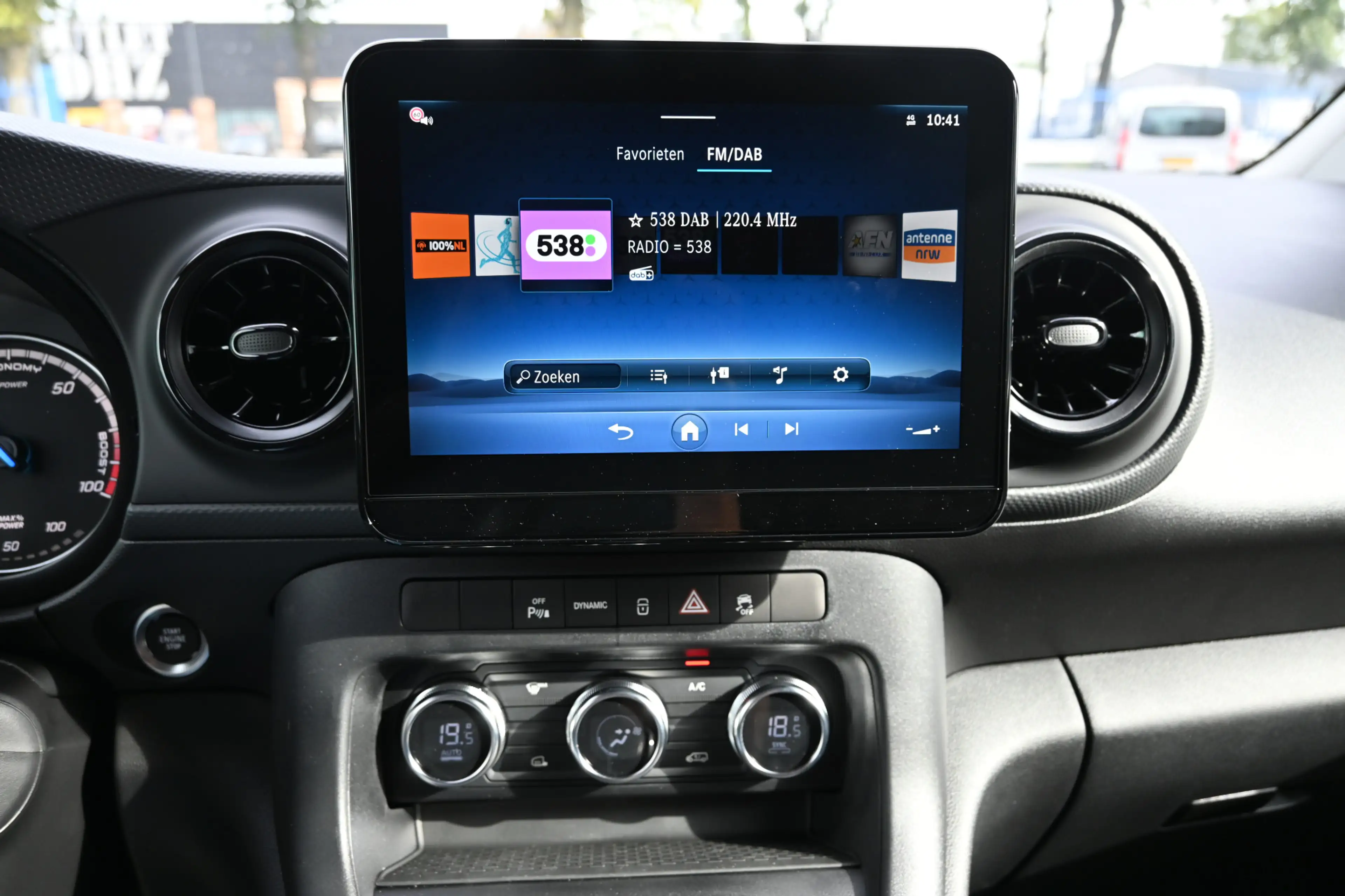 Mercedes-Benz Citan eCitan 112 L1 51 kWh AC 22kW/DC 75kW, Climate cont — photo 17