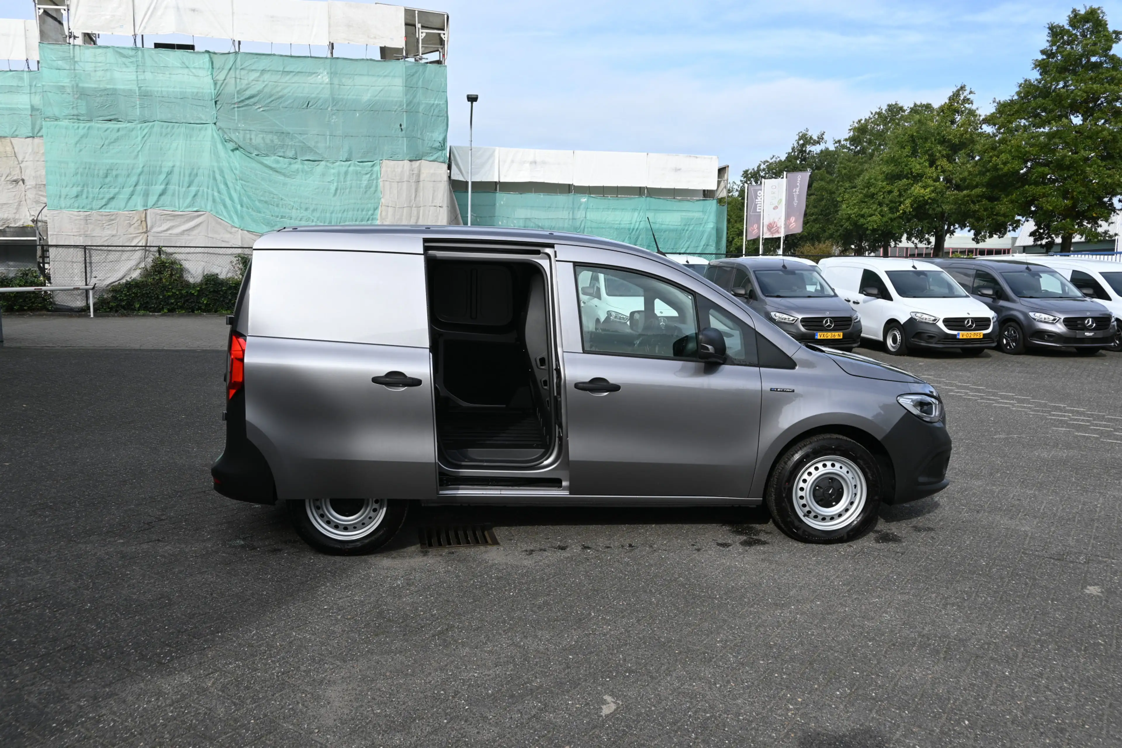 Mercedes-Benz Citan eCitan 112 L1 51 kWh AC 22kW/DC 75kW, Climate cont — photo 5
