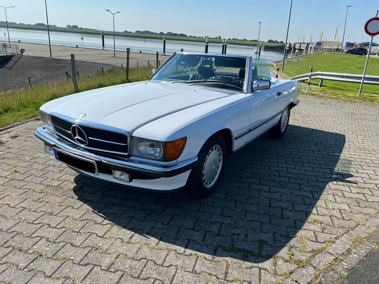 Mercedes-Benz SL 300