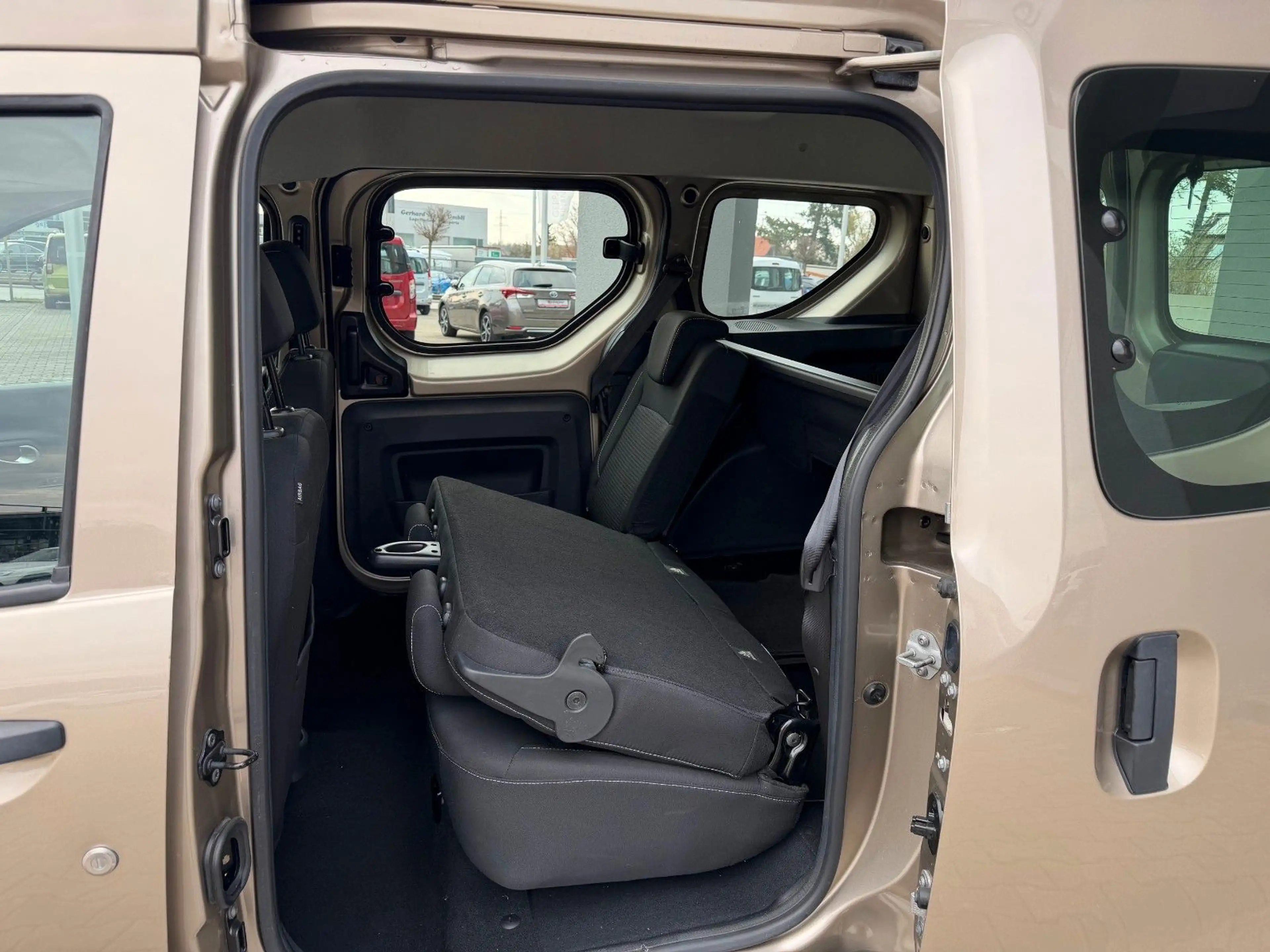 Dacia Dokker 1.3l Turbo Comfort*AHK,SHZ,Klima — photo 13
