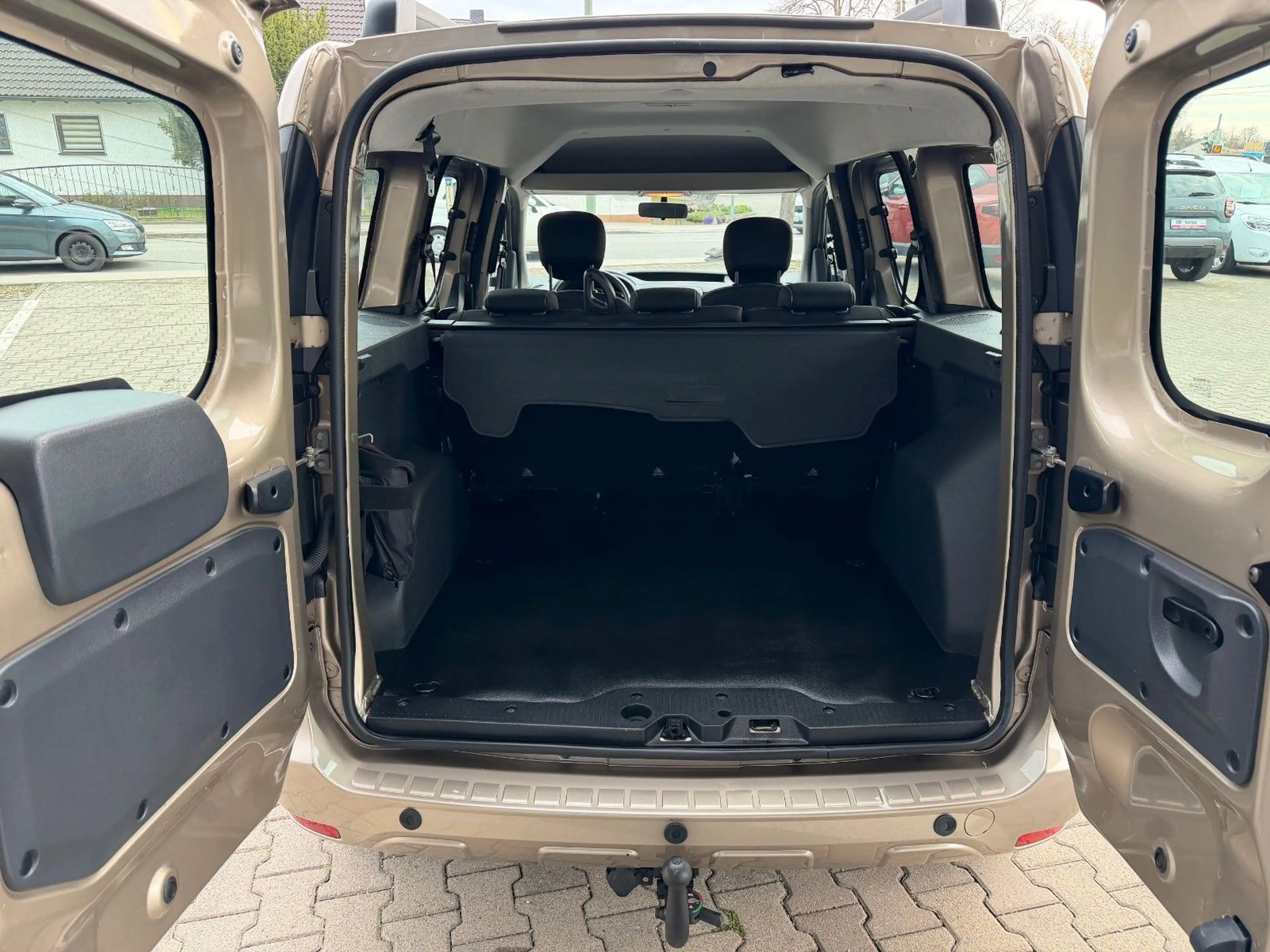 Dacia Dokker 1.3l Turbo Comfort*AHK,SHZ,Klima — photo 14