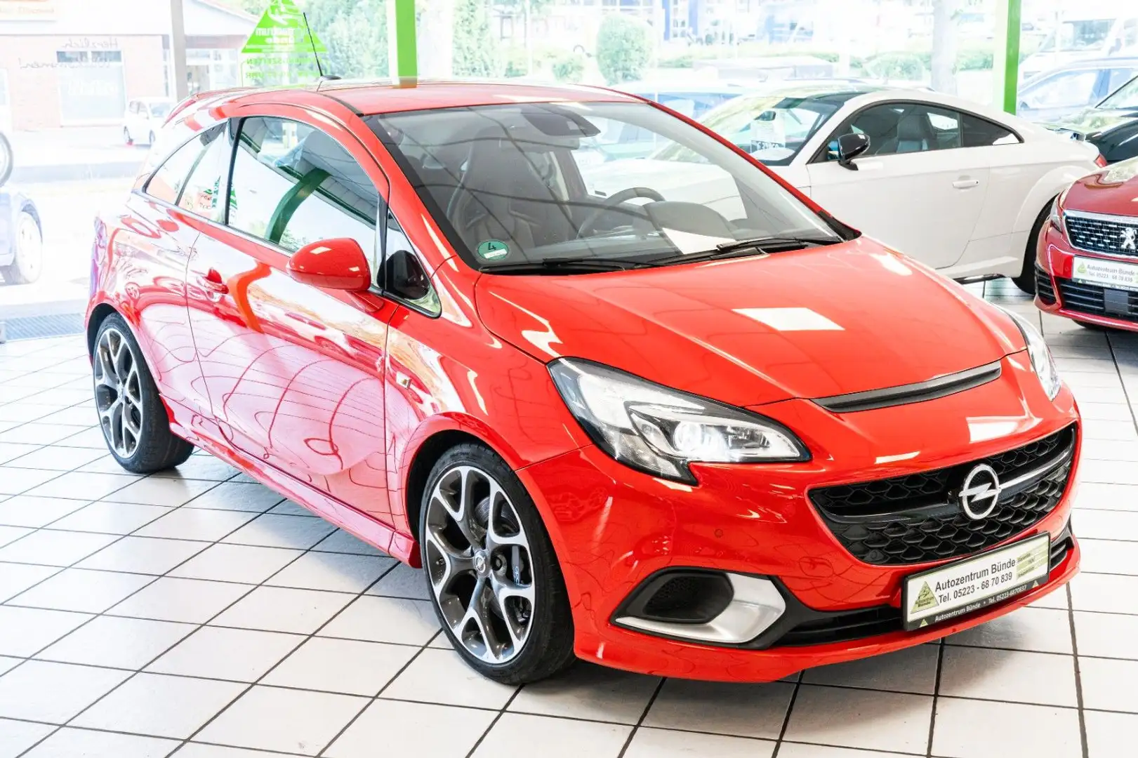 Opel Corsa E 1.6 Benzin Turbo OPC Performance 207 PS Rosso - 1