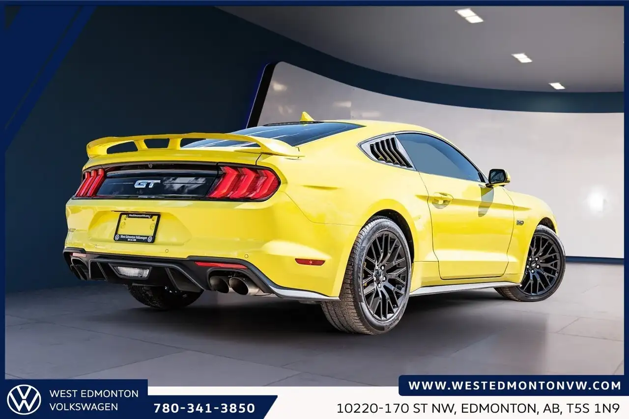 Ford Mustang снимка Ford Mustang