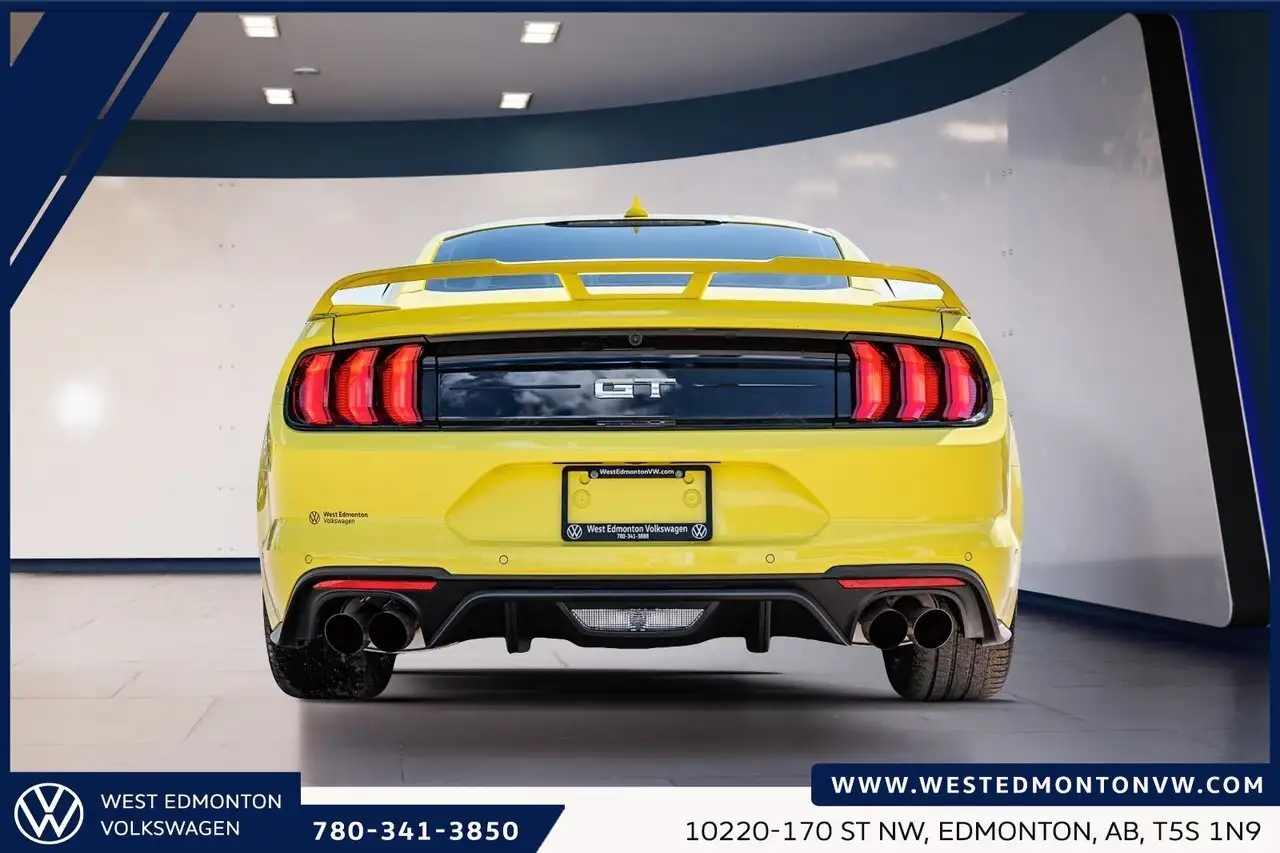 Ford Mustang снимка Ford Mustang