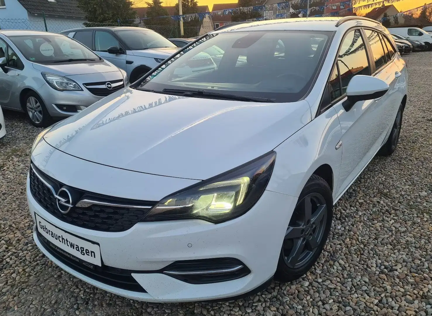 Opel Astra K Sports Tourer NAVI/KAMERA/SHZ/LHZ/PDC/AH Blanc - 1
