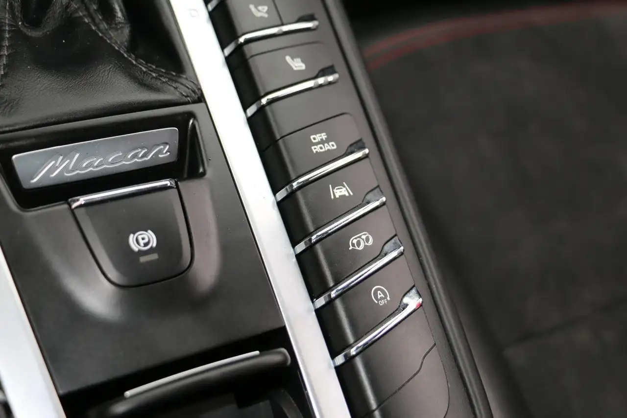 Porsche Macan снимка Porsche Macan