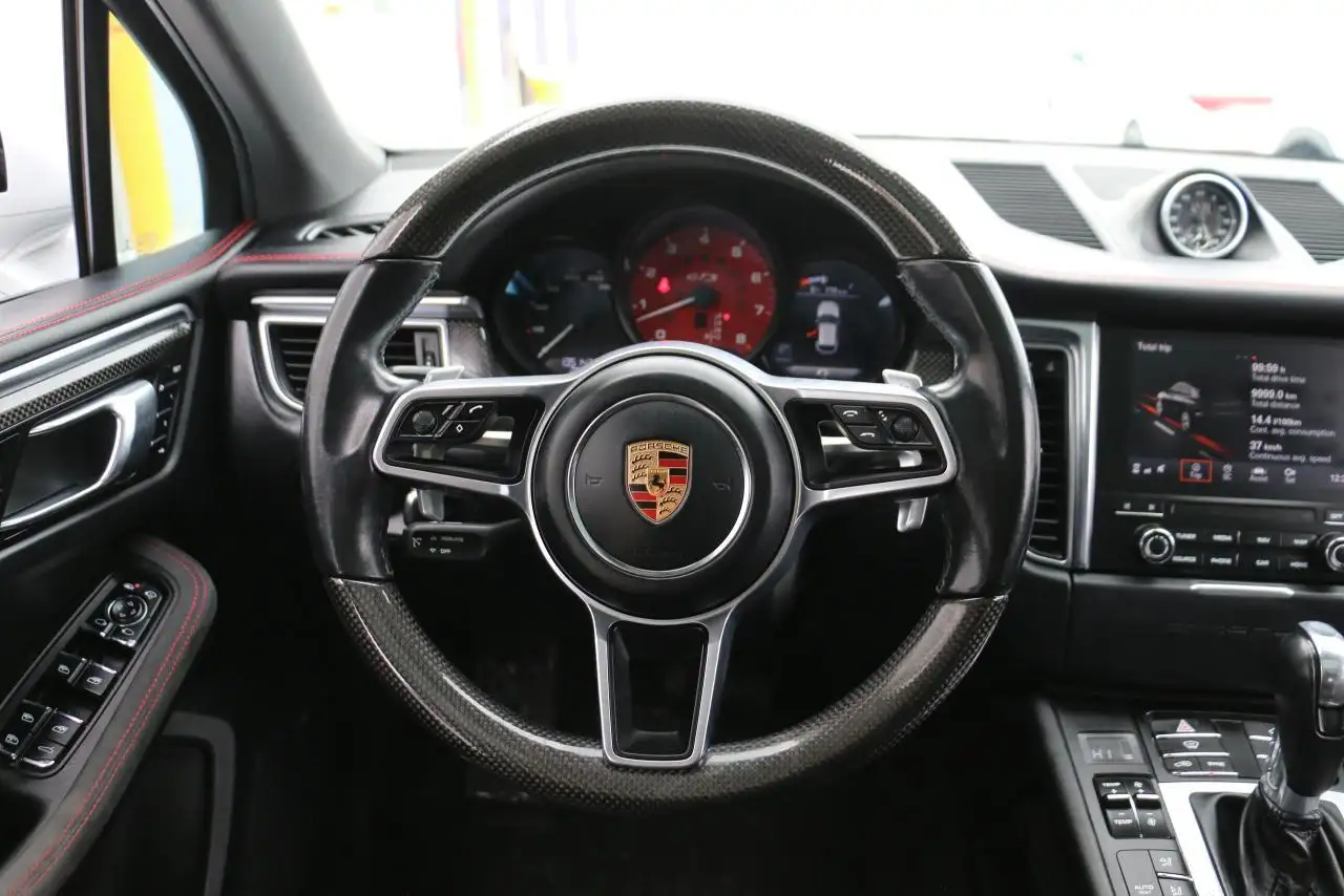 Porsche Macan снимка Porsche Macan