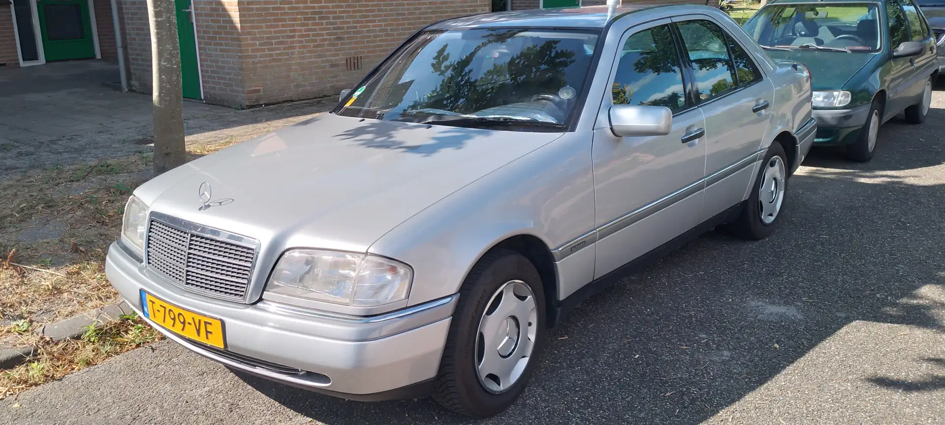 Mercedes-Benz C 180 C 180 Classic Silber - 1