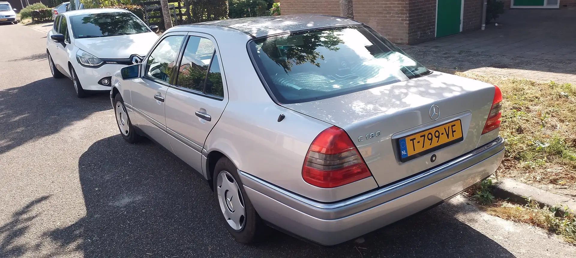 Mercedes-Benz C 180 C 180 Classic Silber - 2