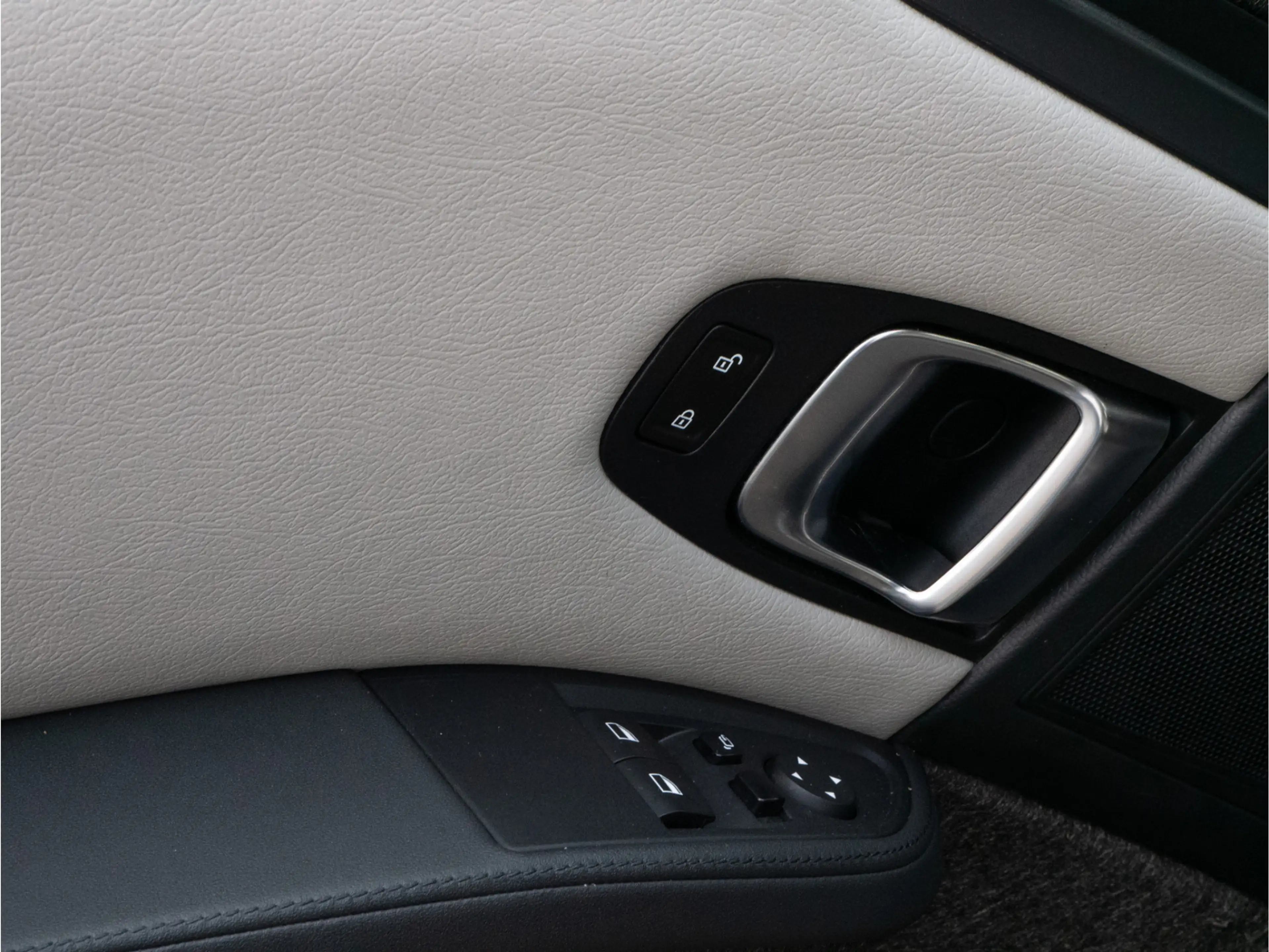 BMW i3 Basis 120Ah 42 kWh SOH 96% Leer/ Stoelverwarming/ — photo 35