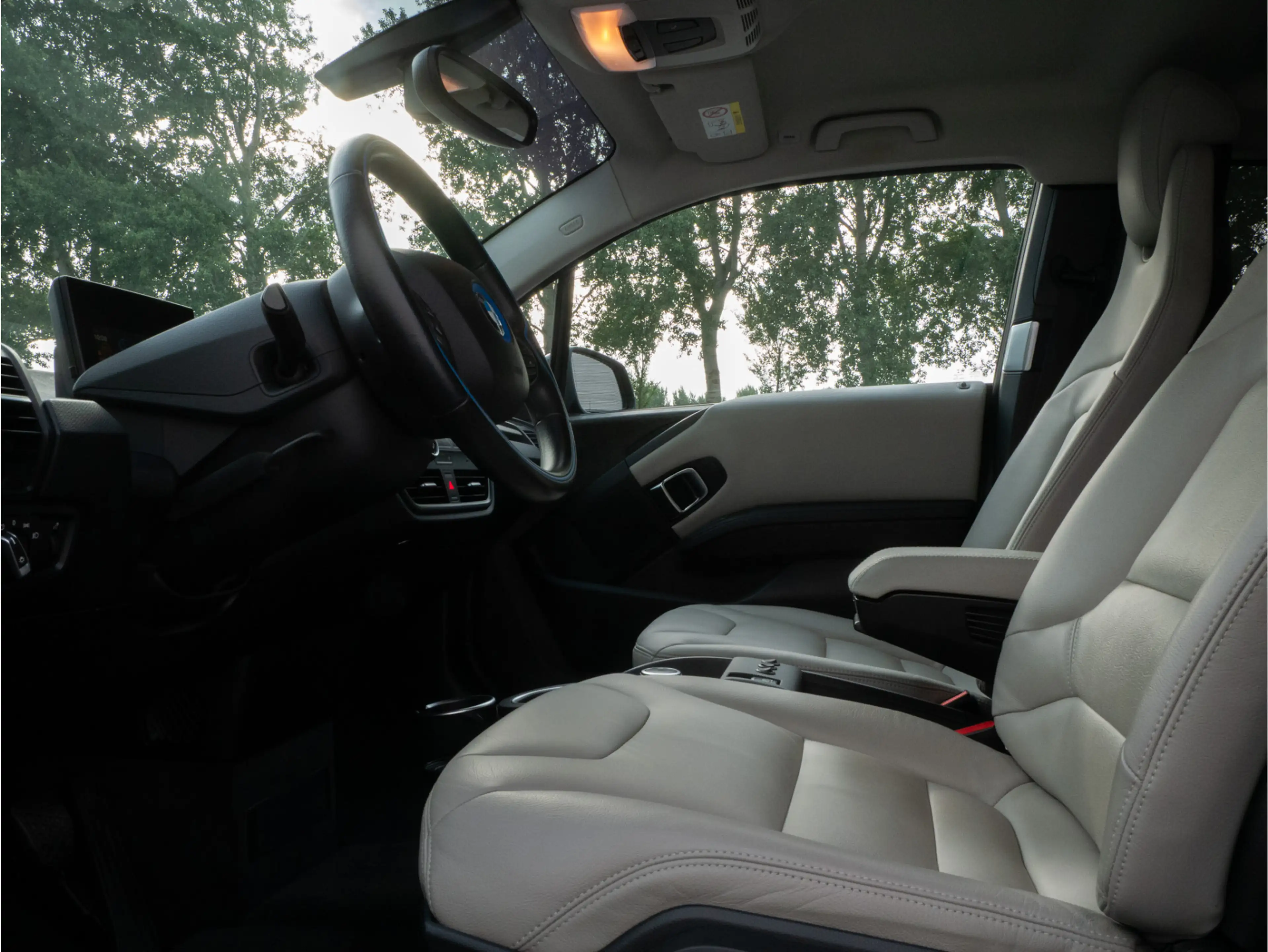 BMW i3 Basis 120Ah 42 kWh SOH 96% Leer/ Stoelverwarming/ — photo 13