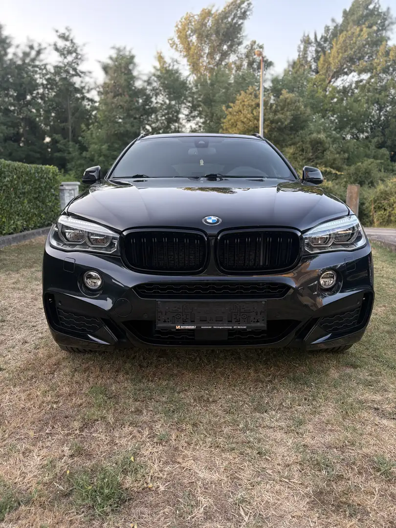 BMW X6 xDrive40d Sport Activity Coupé Aut. Schwarz - 2